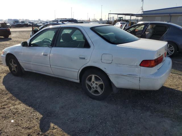 Photo 1 VIN: JT2BG22K7Y0526855 - TOYOTA CAMRY CE 