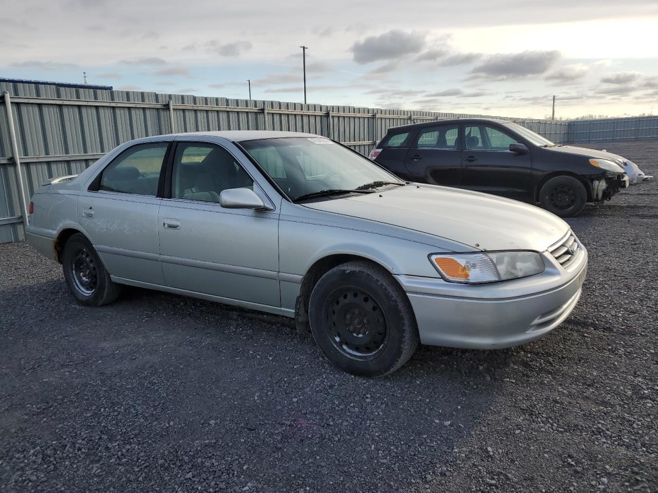 Photo 3 VIN: JT2BG22K810582518 - TOYOTA CAMRY 