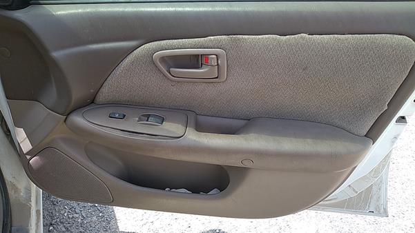 Photo 24 VIN: JT2BG22K810599593 - TOYOTA CAMRY 