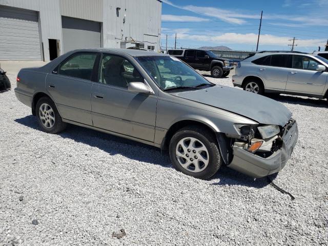 Photo 3 VIN: JT2BG22K8V0037411 - TOYOTA CAMRY 