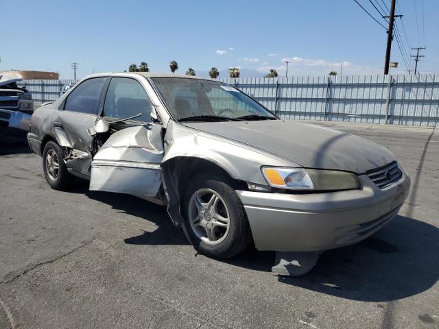 Photo 3 VIN: JT2BG22K8V0044648 - TOYOTA CAMRY LE 