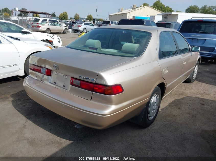 Photo 3 VIN: JT2BG22K8W0220888 - TOYOTA CAMRY 