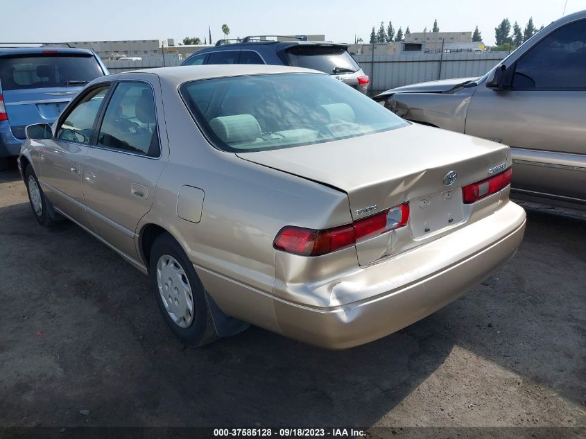 Photo 5 VIN: JT2BG22K8W0220888 - TOYOTA CAMRY 