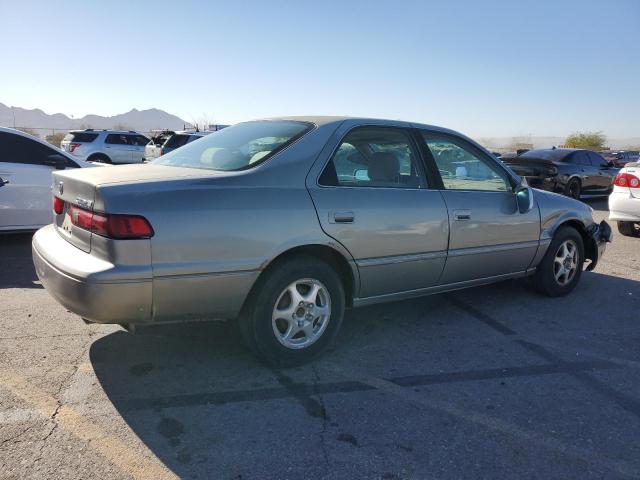 Photo 2 VIN: JT2BG22K9V0043153 - TOYOTA CAMRY LE 