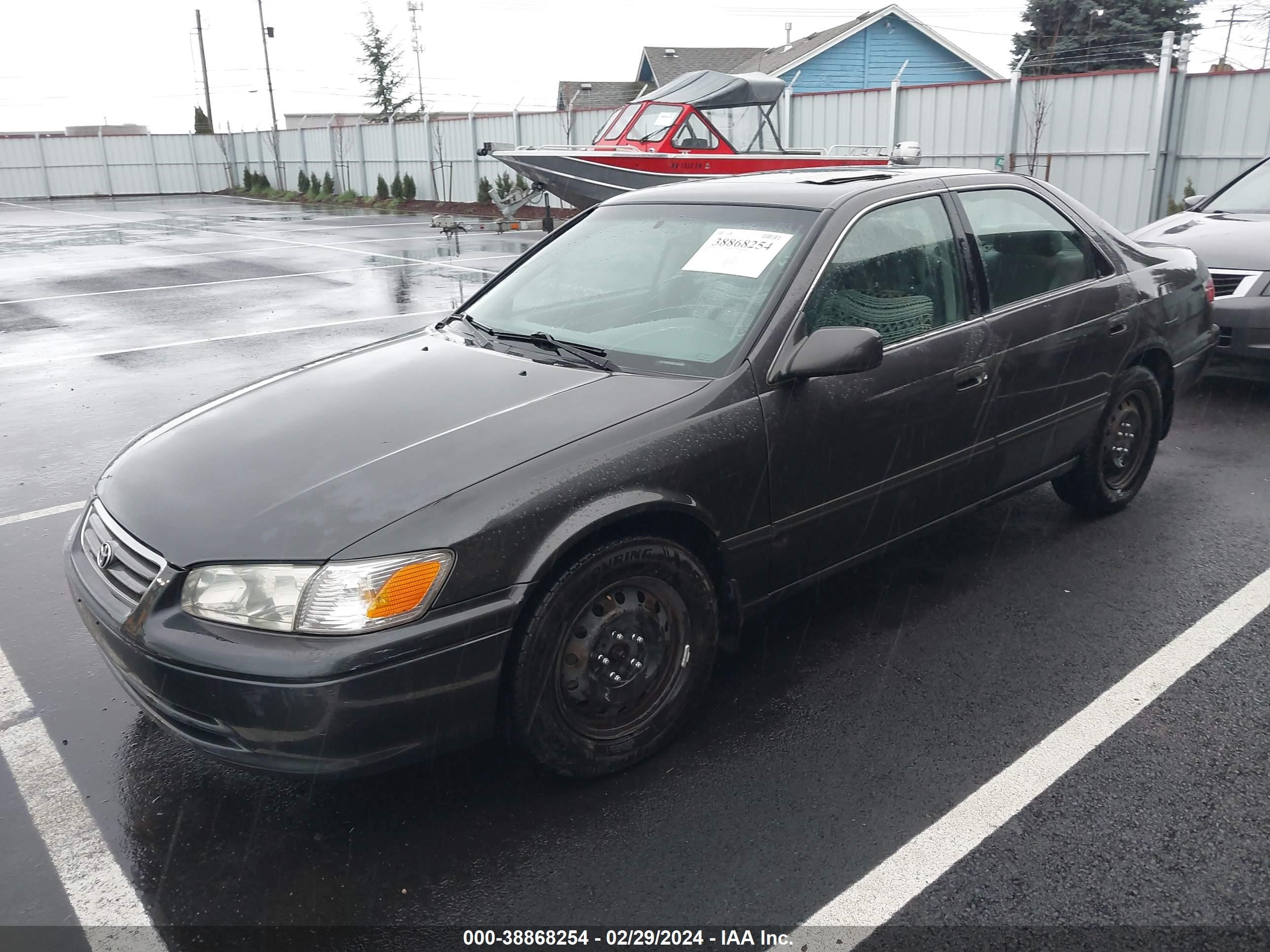 Photo 1 VIN: JT2BG22K9Y0425882 - TOYOTA CAMRY 