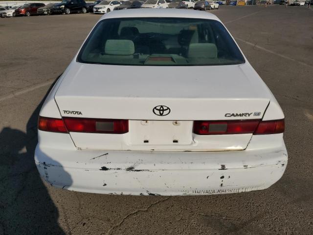 Photo 5 VIN: JT2BG22KXW0147183 - TOYOTA CAMRY CE 