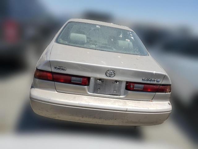 Photo 5 VIN: JT2BG22KXW0238163 - TOYOTA CAMRY 