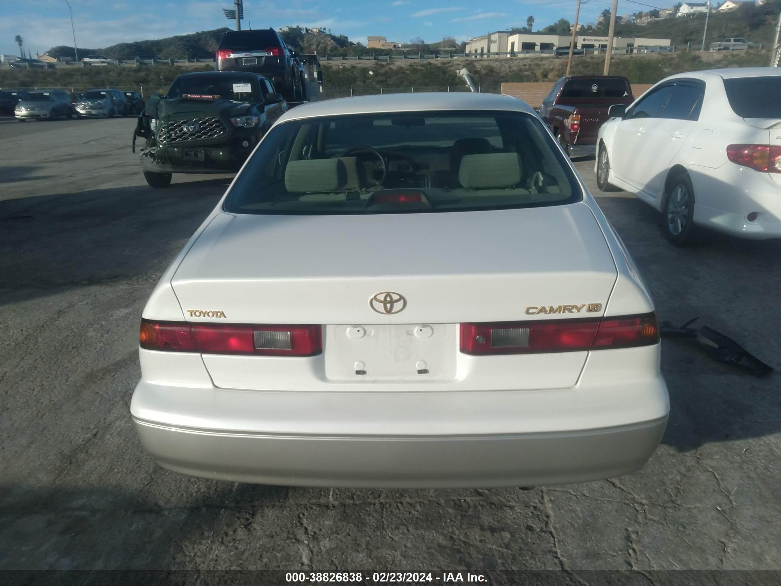 Photo 15 VIN: JT2BG22KXX0332836 - TOYOTA CAMRY 