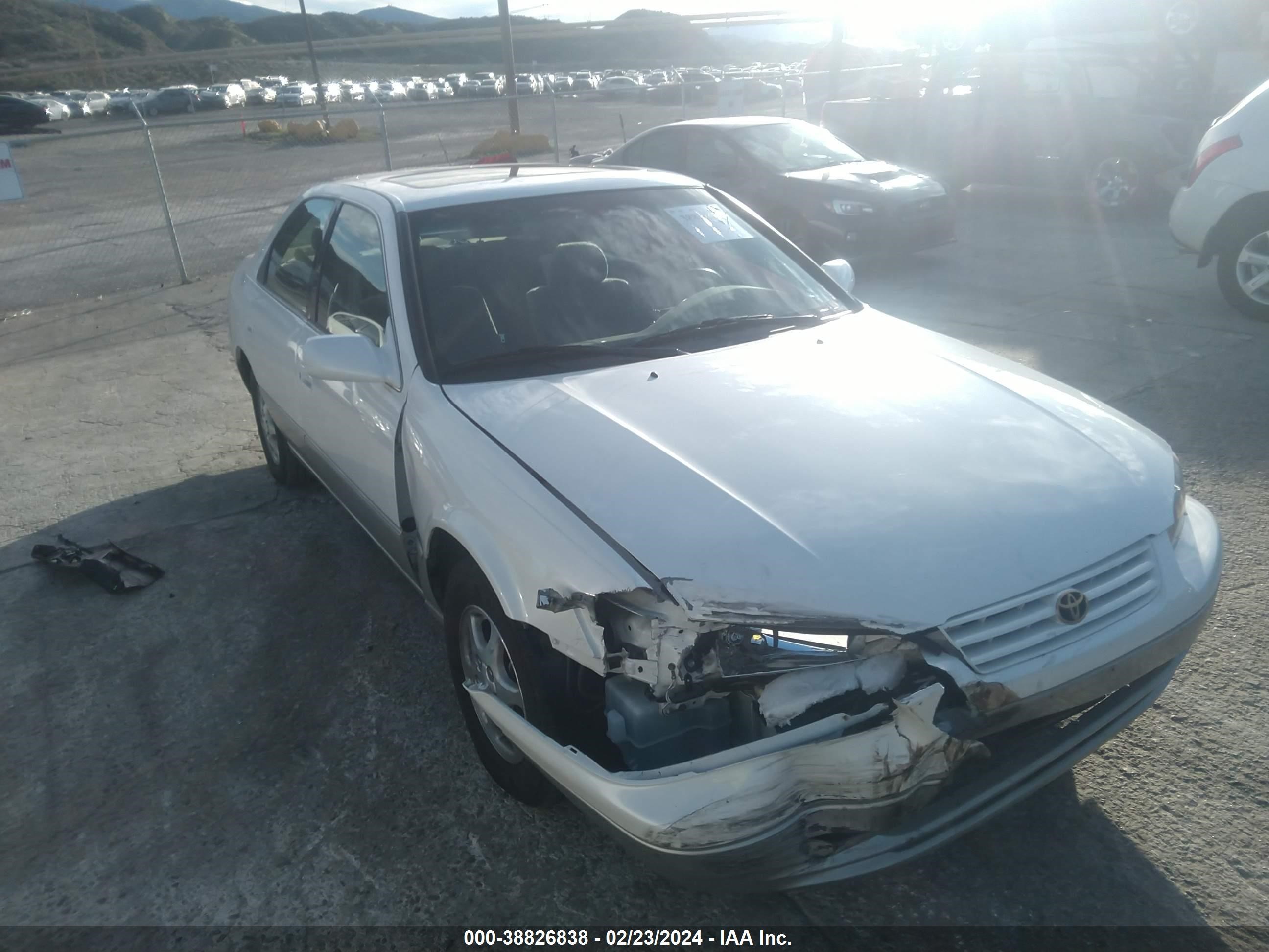 Photo 5 VIN: JT2BG22KXX0332836 - TOYOTA CAMRY 