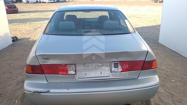 Photo 6 VIN: JT2BG22KXY0528339 - TOYOTA CAMRY 