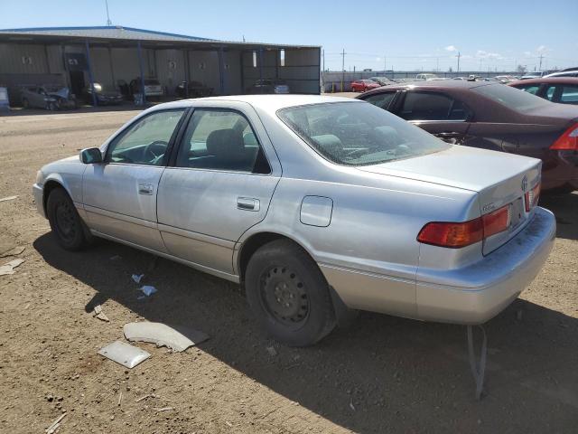 Photo 1 VIN: JT2BG28K0Y0386221 - TOYOTA CAMRY 