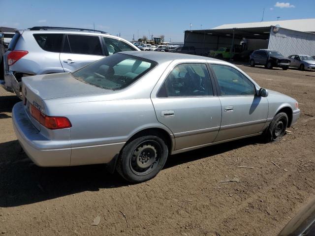 Photo 2 VIN: JT2BG28K0Y0386221 - TOYOTA CAMRY 