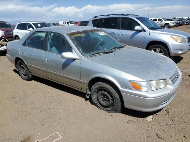 Photo 3 VIN: JT2BG28K0Y0386221 - TOYOTA CAMRY 