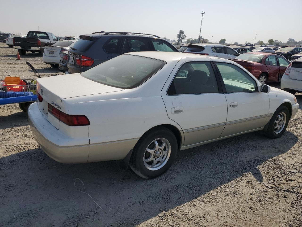 Photo 2 VIN: JT2BG28K1X0359706 - TOYOTA CAMRY 