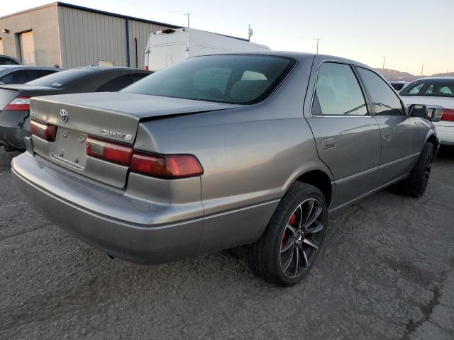 Photo 2 VIN: JT2BG28K2X0289925 - TOYOTA CAMRY 