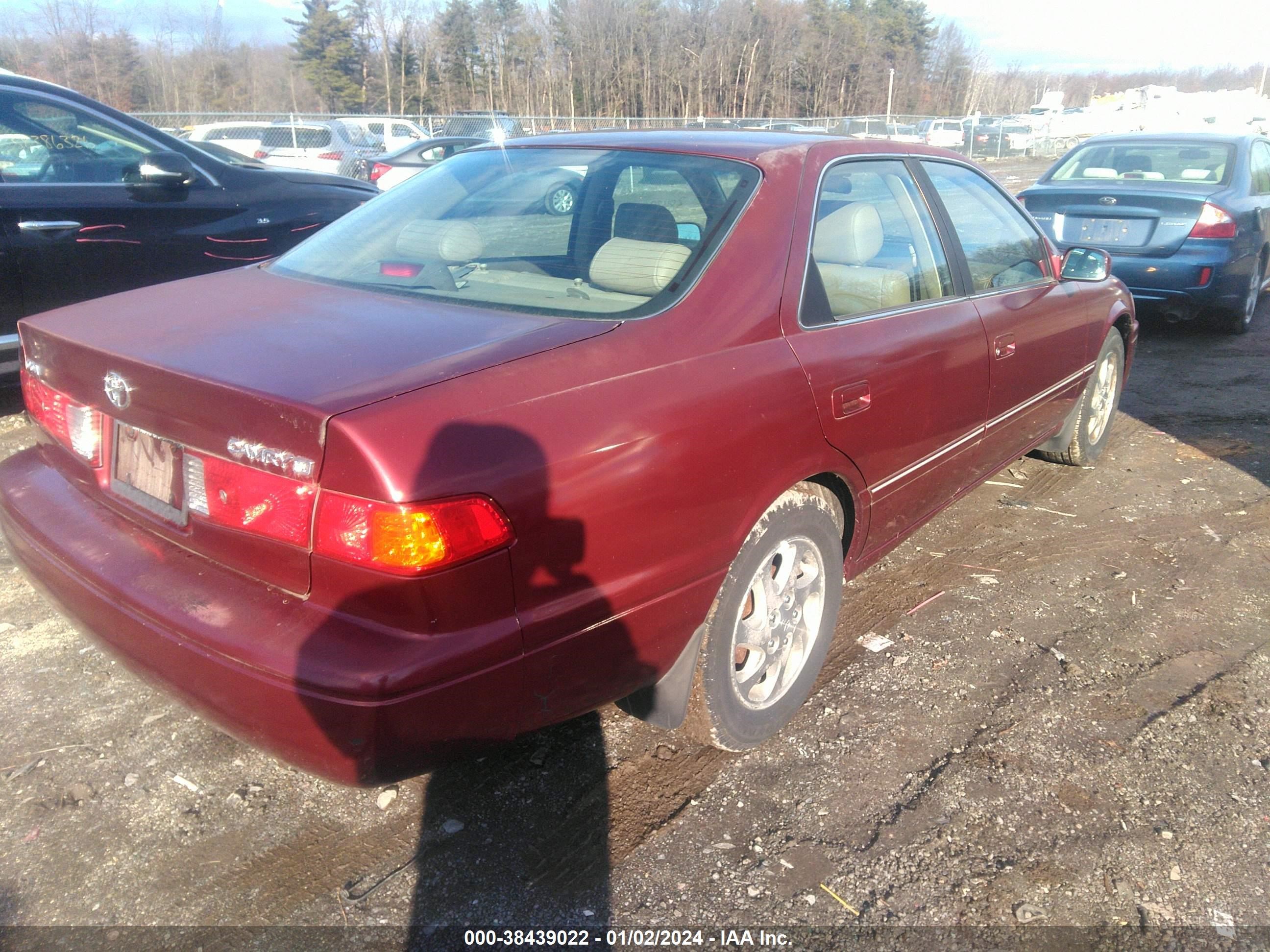 Photo 3 VIN: JT2BG28K3Y0444886 - TOYOTA CAMRY 