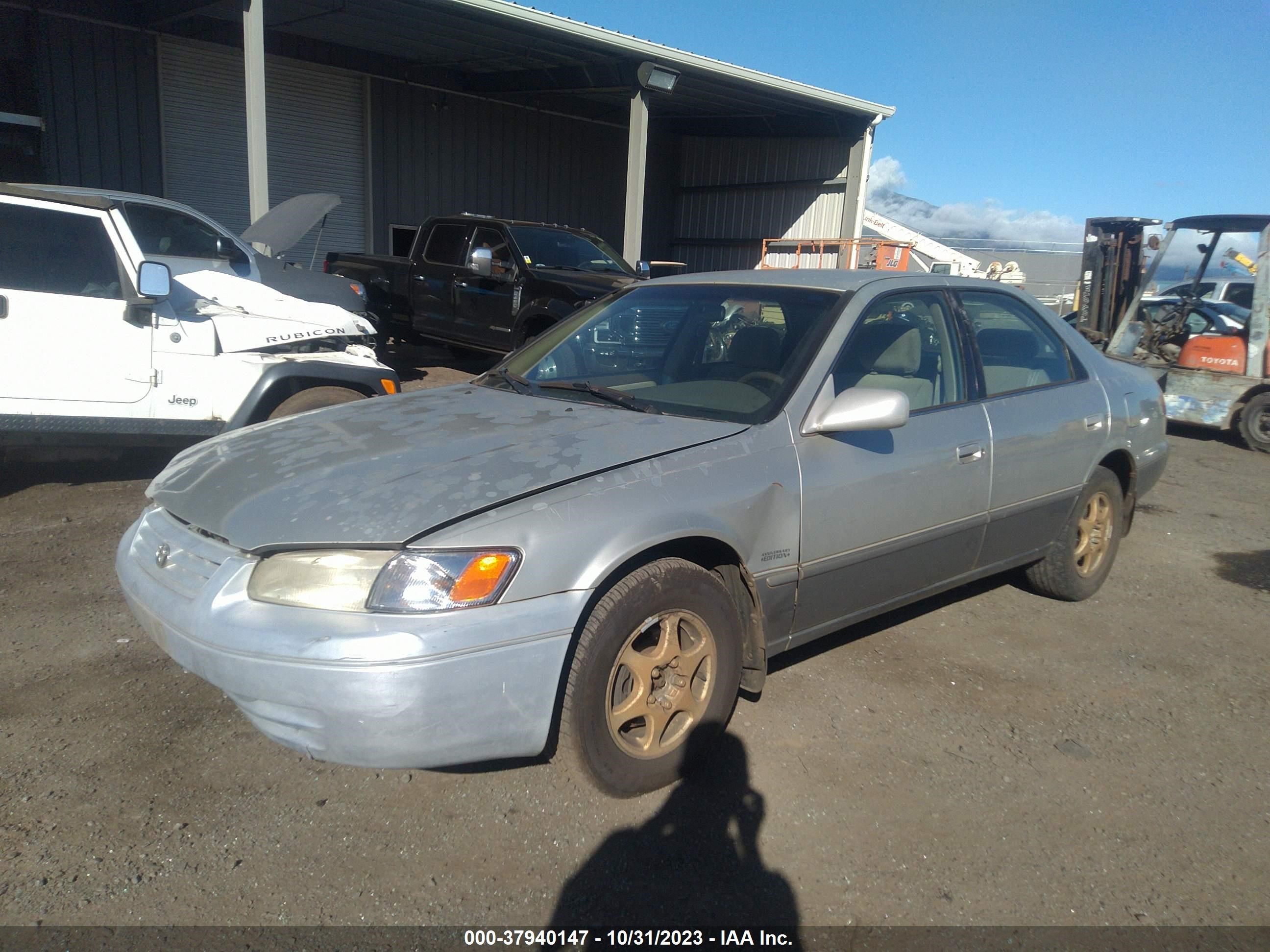 Photo 1 VIN: JT2BG28K5X0361927 - TOYOTA CAMRY 