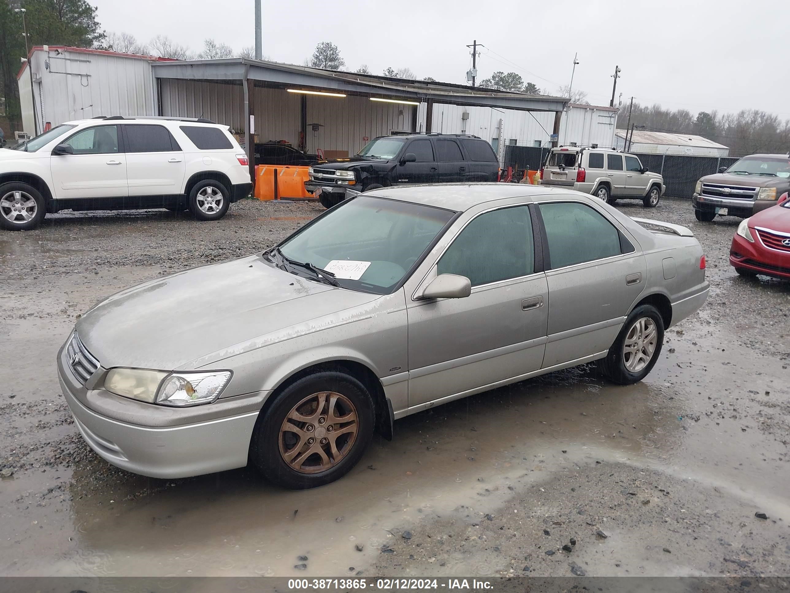 Photo 1 VIN: JT2BG28K810539370 - TOYOTA CAMRY 