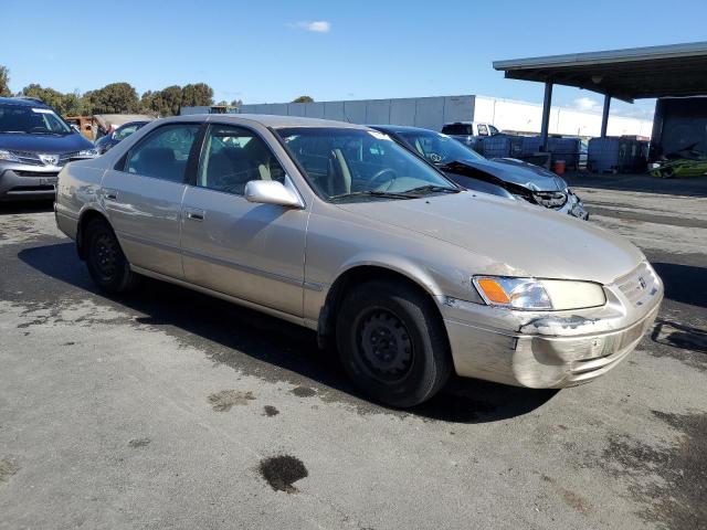 Photo 3 VIN: JT2BG28K8W0185647 - TOYOTA CAMRY 