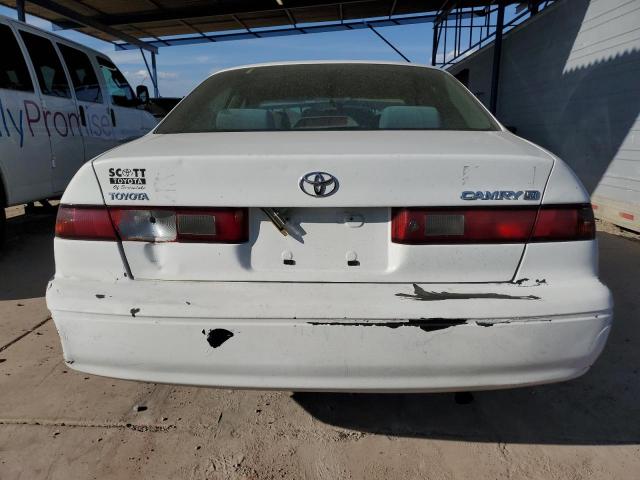 Photo 5 VIN: JT2BG28K8X0368466 - TOYOTA CAMRY LE 