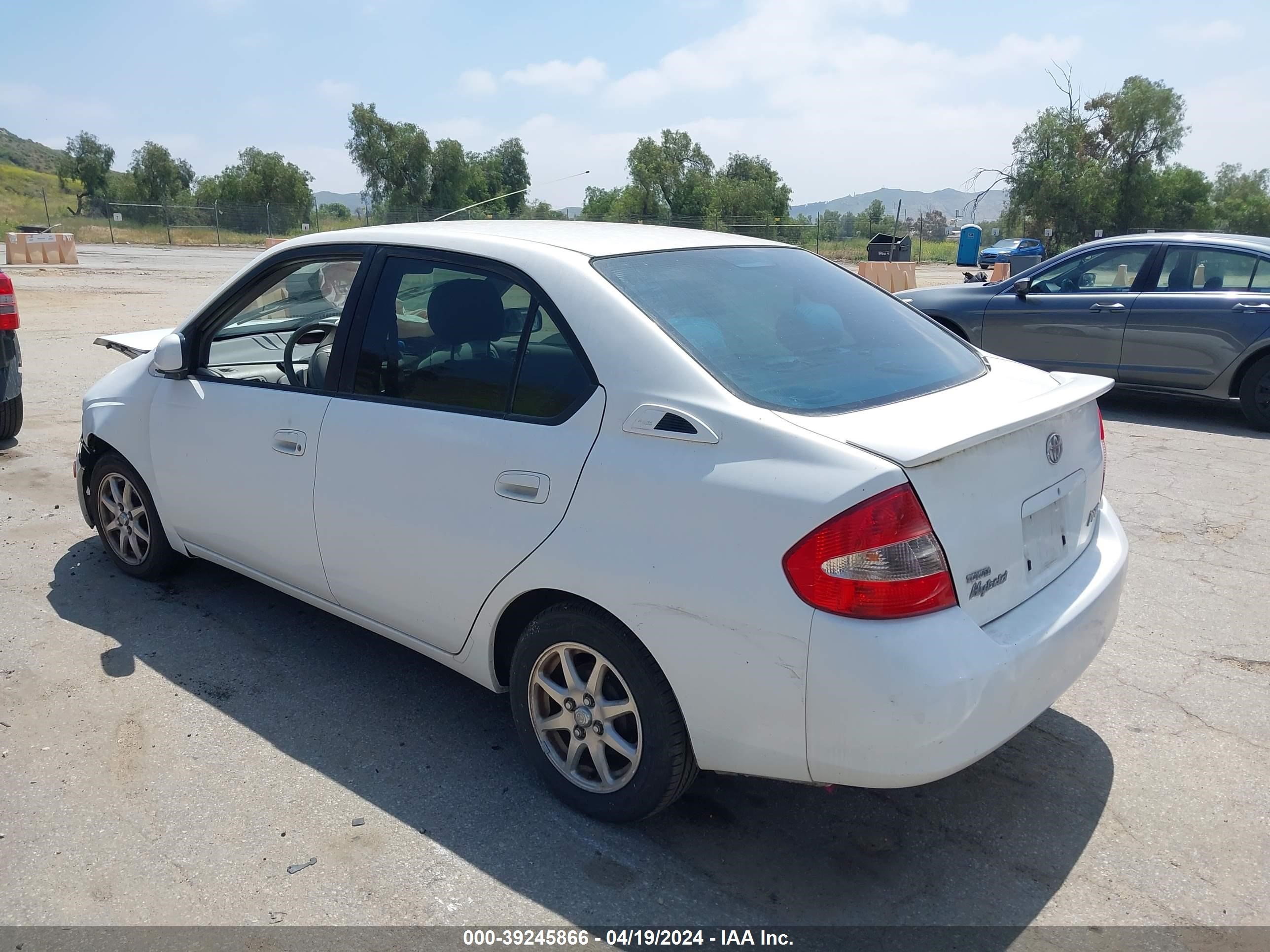 Photo 2 VIN: JT2BK12U610003066 - TOYOTA PRIUS 