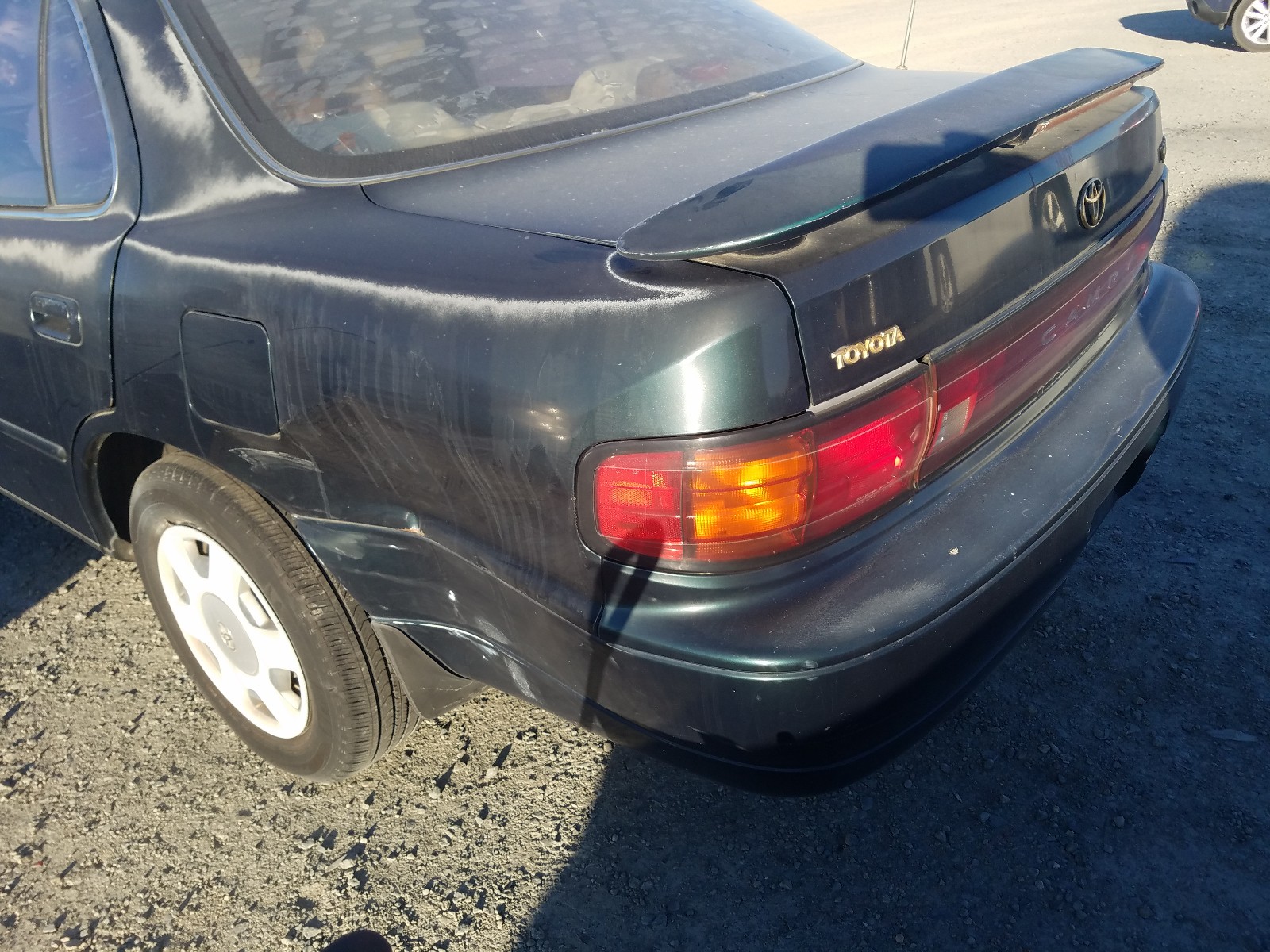 Photo 8 VIN: JT2GK12E0R0032024 - TOYOTA CAMRY 