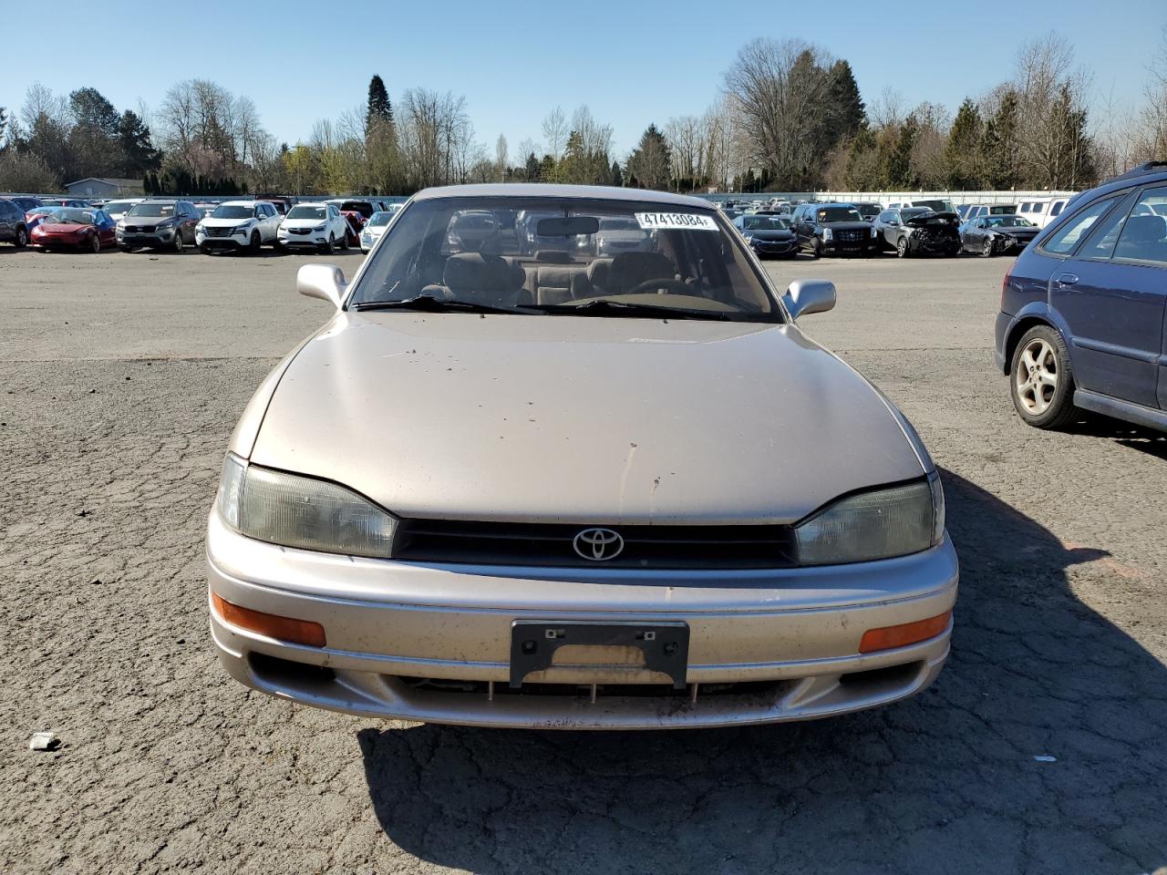 Photo 4 VIN: JT2GK12E2R0045244 - TOYOTA CAMRY 