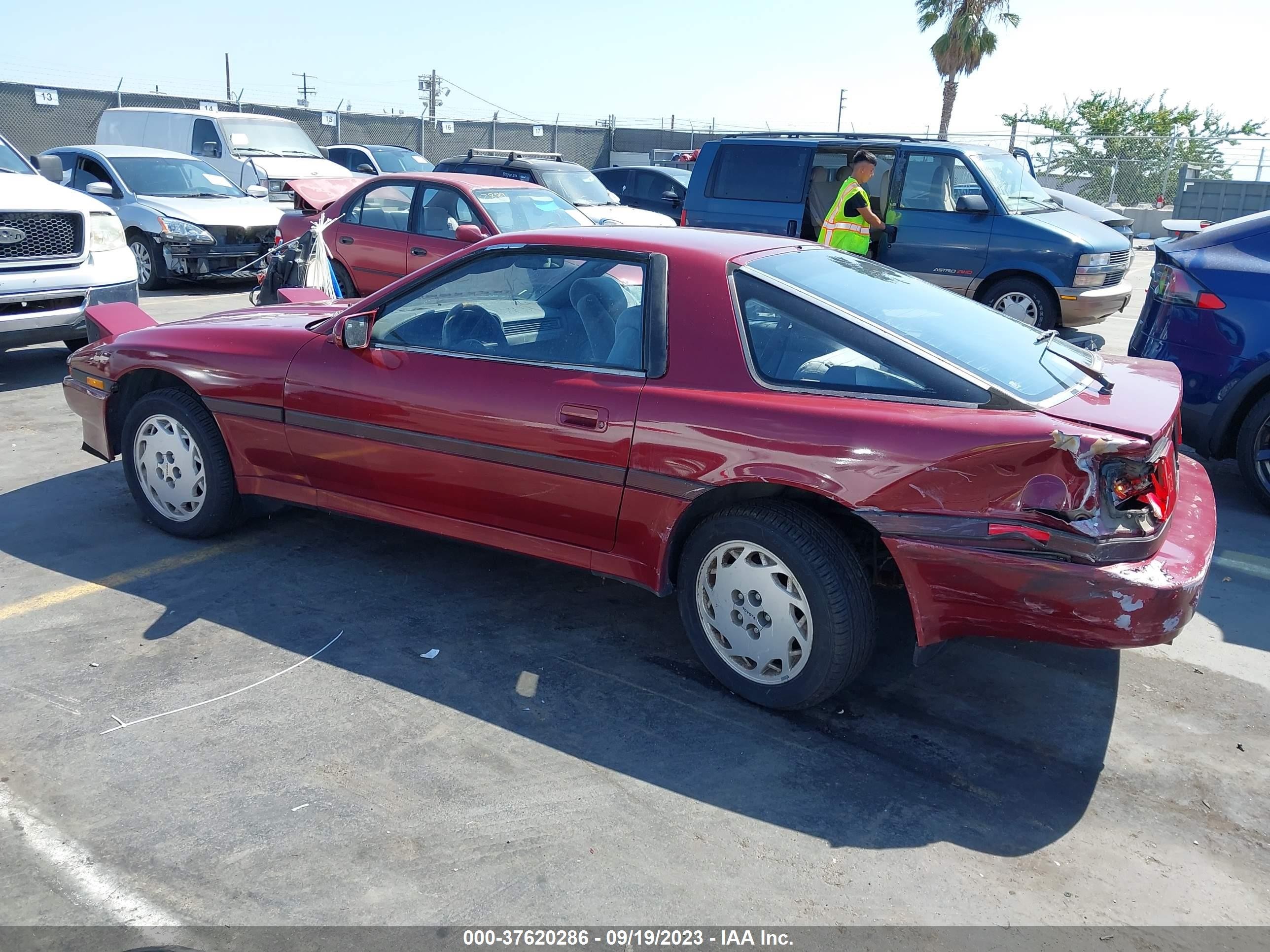 Photo 2 VIN: JT2MA70L1H0060360 - TOYOTA SUPRA 