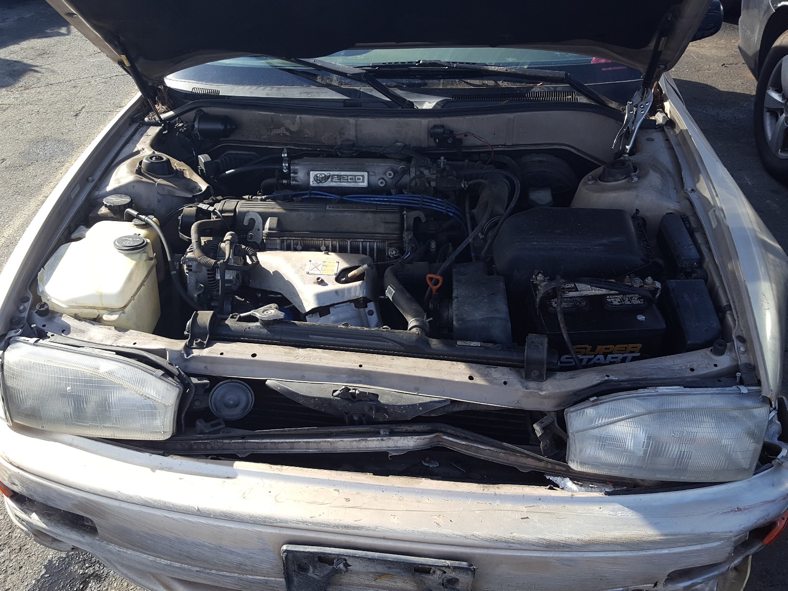 Photo 6 VIN: JT2SK11E6P0161152 - TOYOTA CAMRY DX 