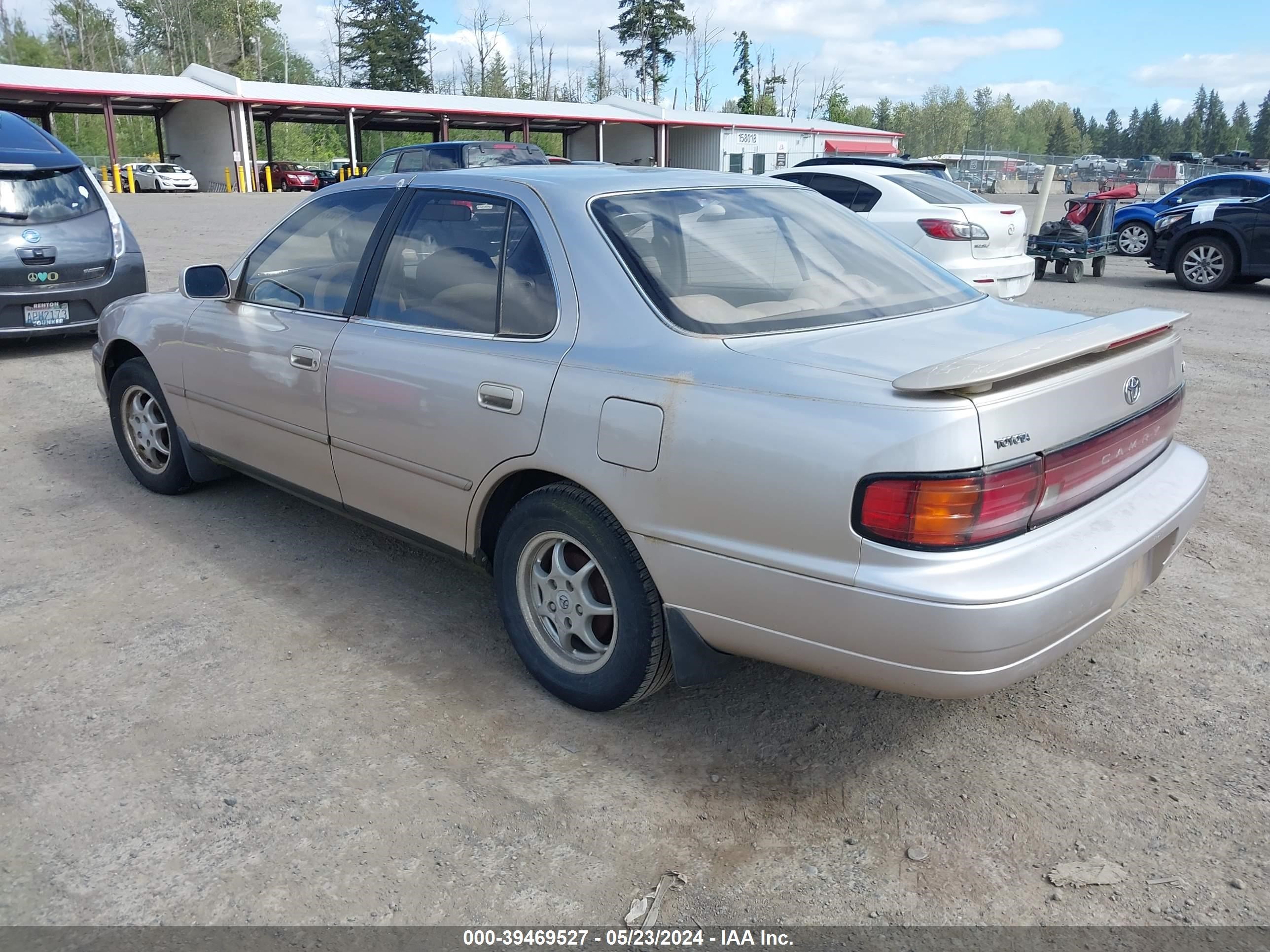 Photo 2 VIN: JT2SK12E2R0248306 - TOYOTA CAMRY 