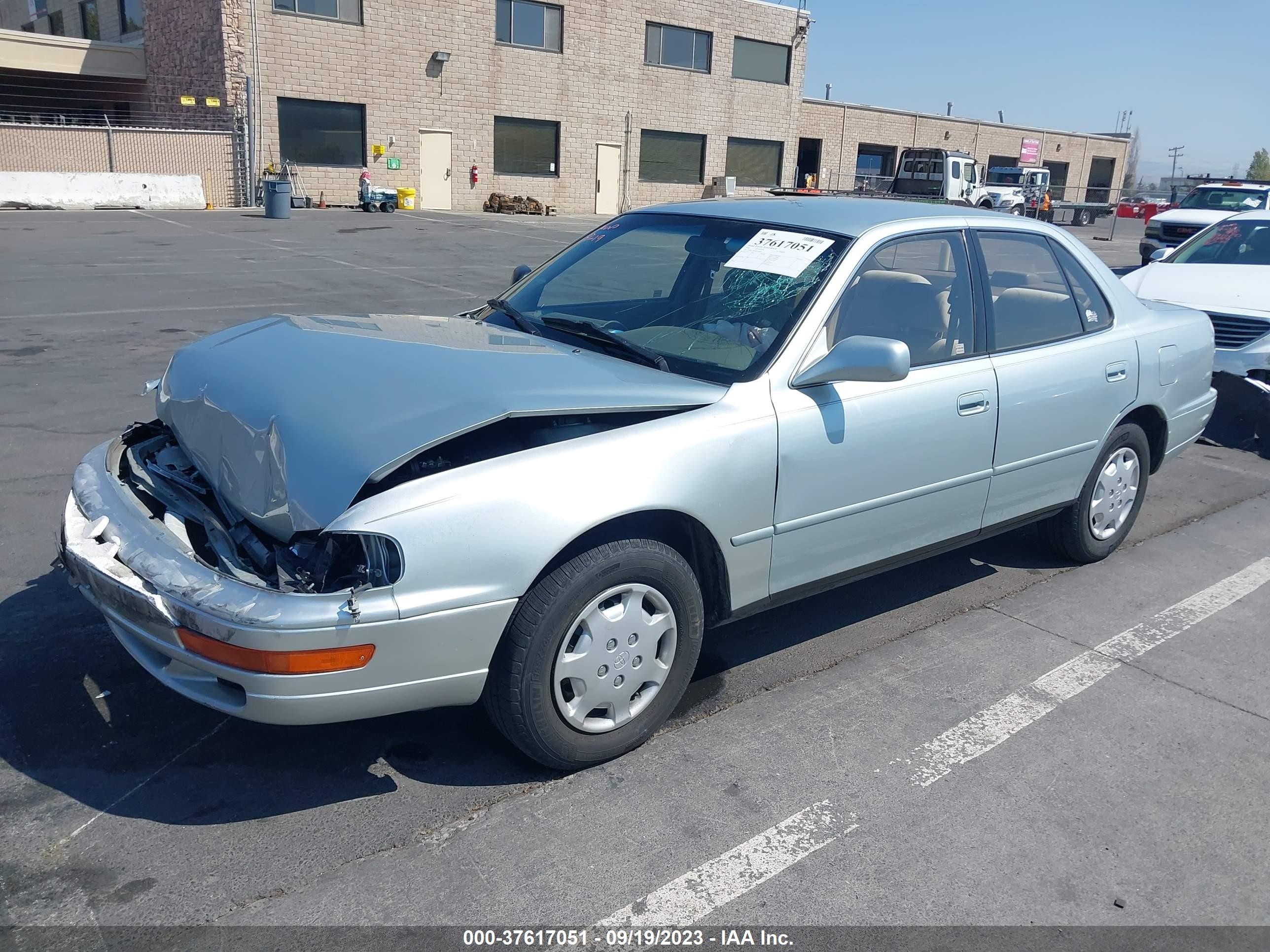 Photo 1 VIN: JT2SK12E6R0204096 - TOYOTA CAMRY 