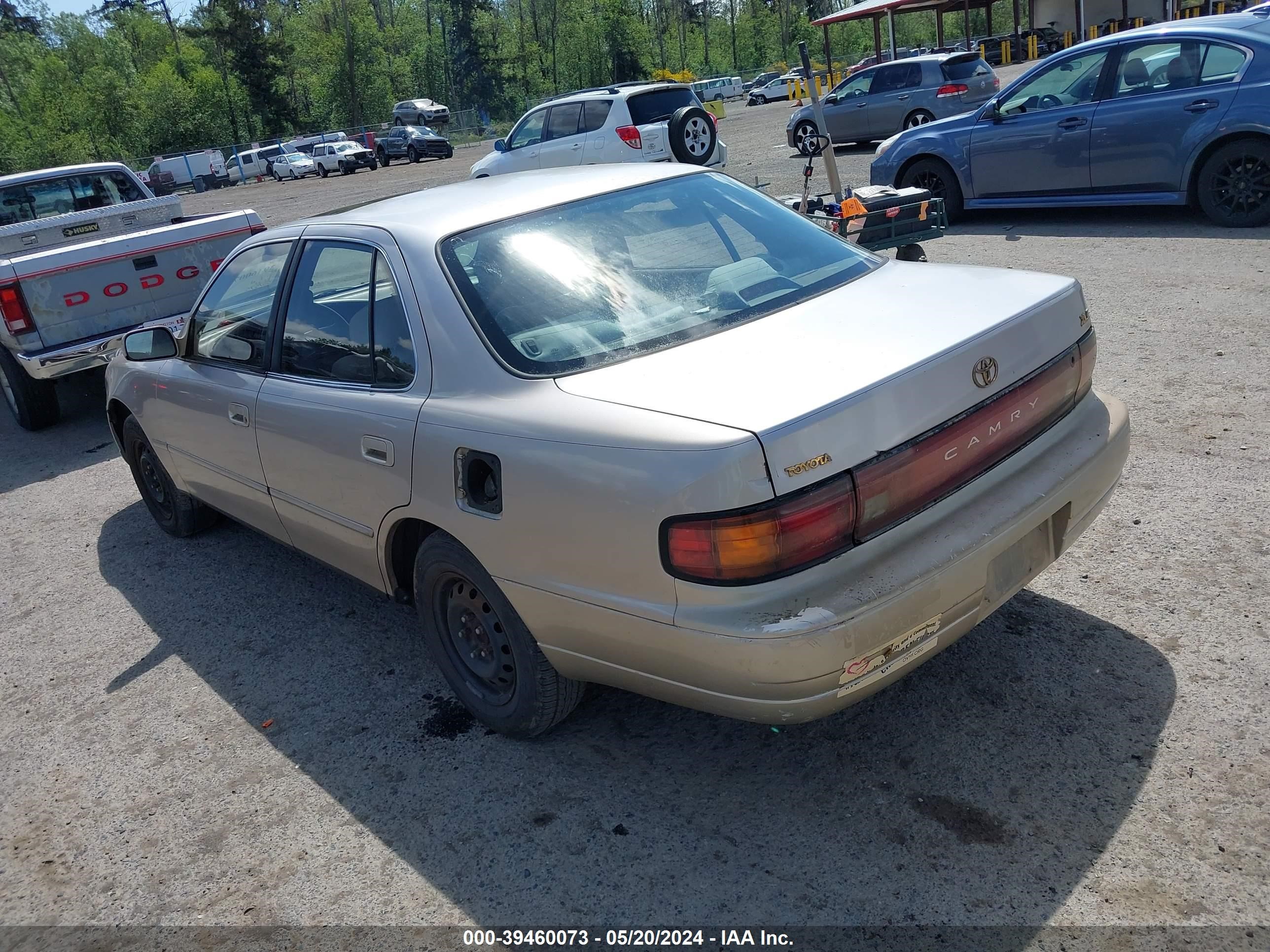 Photo 2 VIN: JT2SK13E0R0255673 - TOYOTA CAMRY 