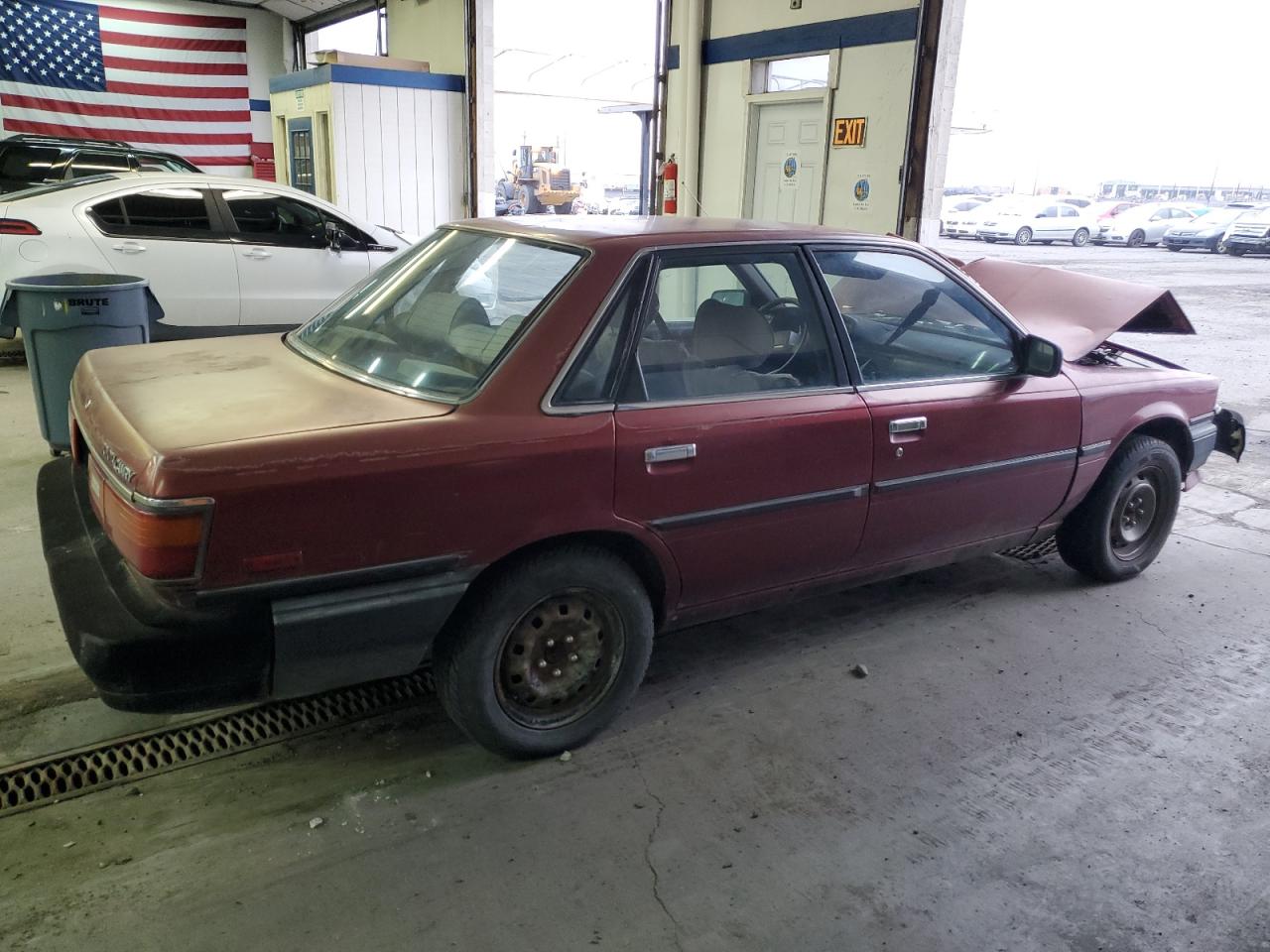 Photo 2 VIN: JT2SV21E1J0142304 - TOYOTA CAMRY 