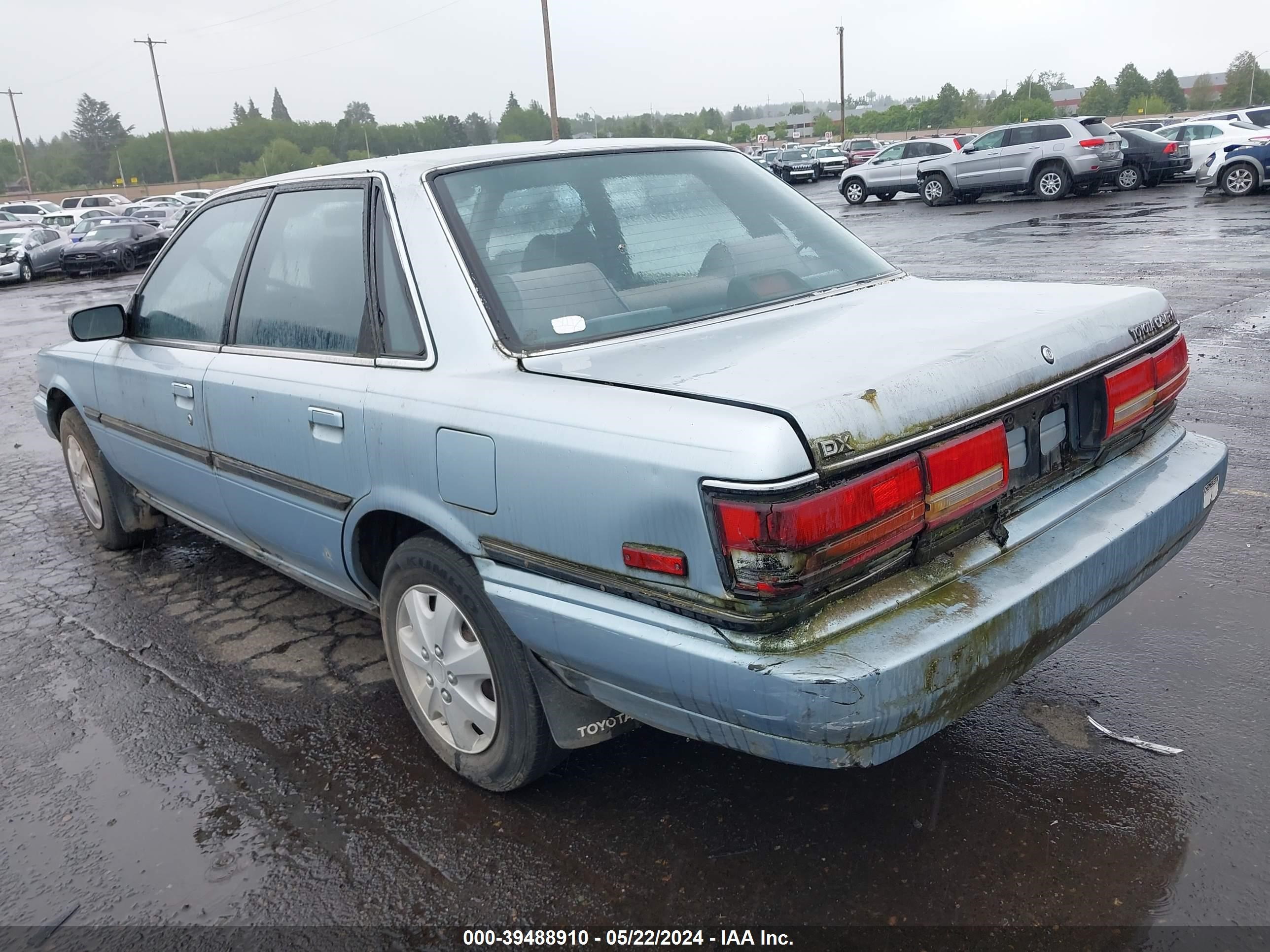 Photo 2 VIN: JT2SV21E4M3444303 - TOYOTA CAMRY 