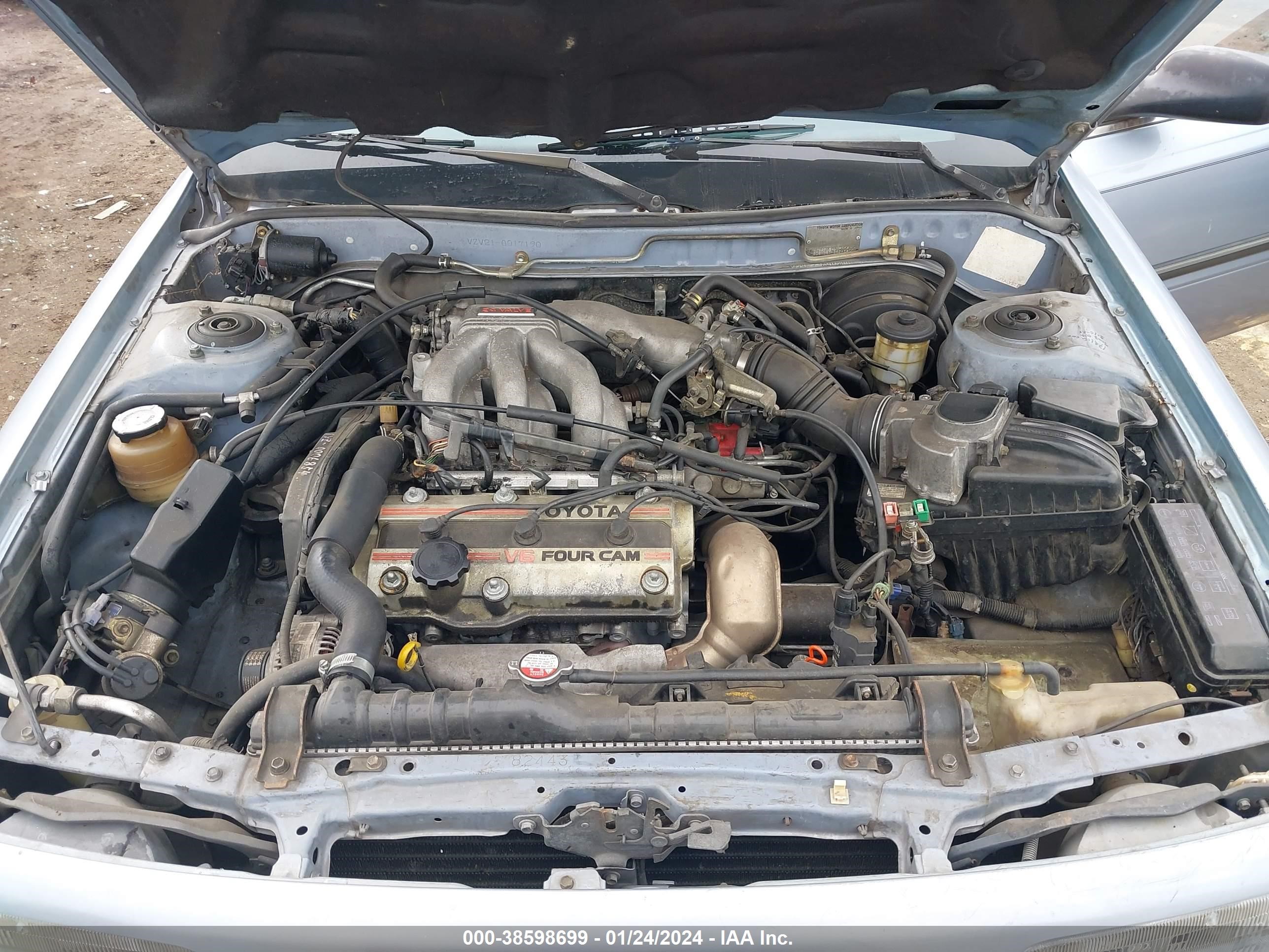 Photo 9 VIN: JT2VV22W6J0017190 - TOYOTA CAMRY 