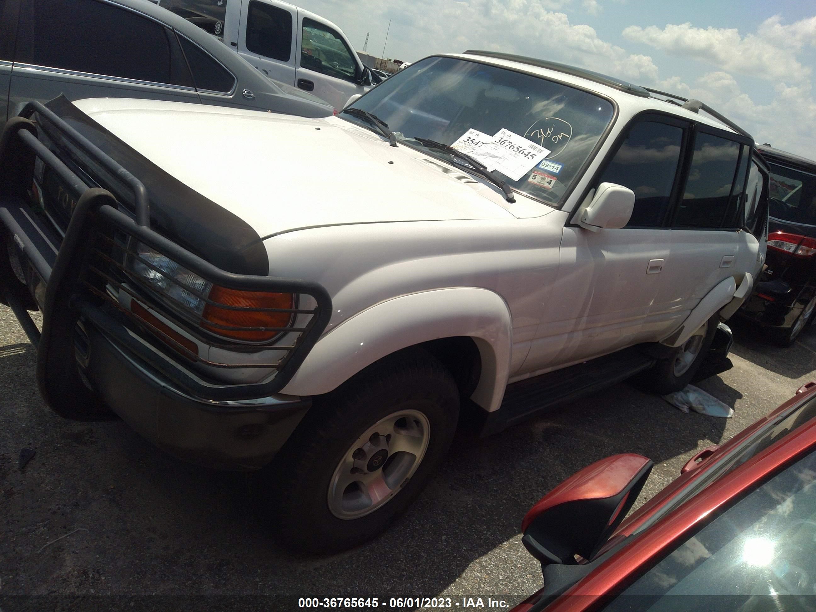 Photo 1 VIN: JT3DJ81W8R0089494 - TOYOTA LAND CRUISER 