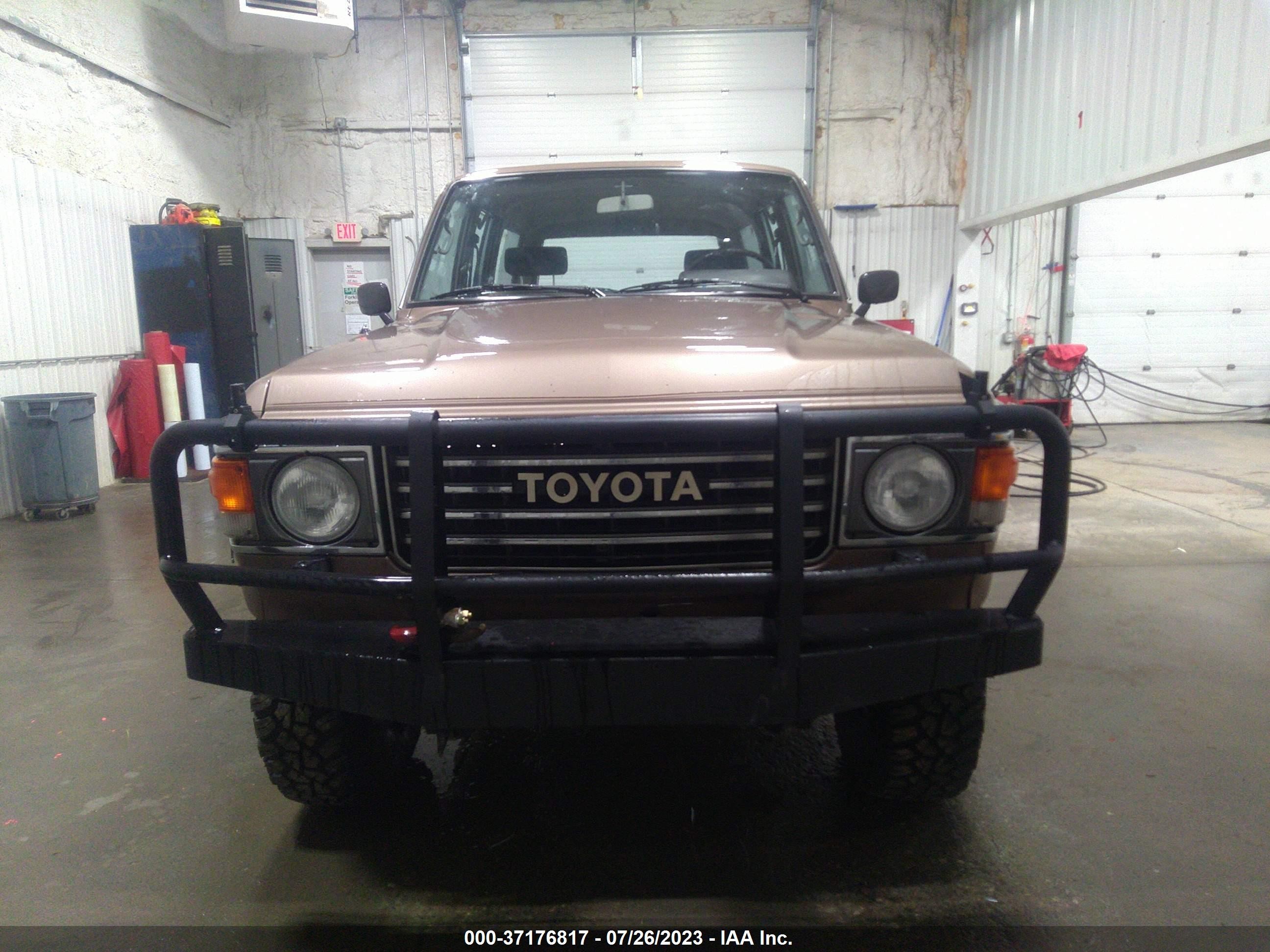 Photo 11 VIN: JT3FJ60G5G1133899 - TOYOTA LAND CRUISER 