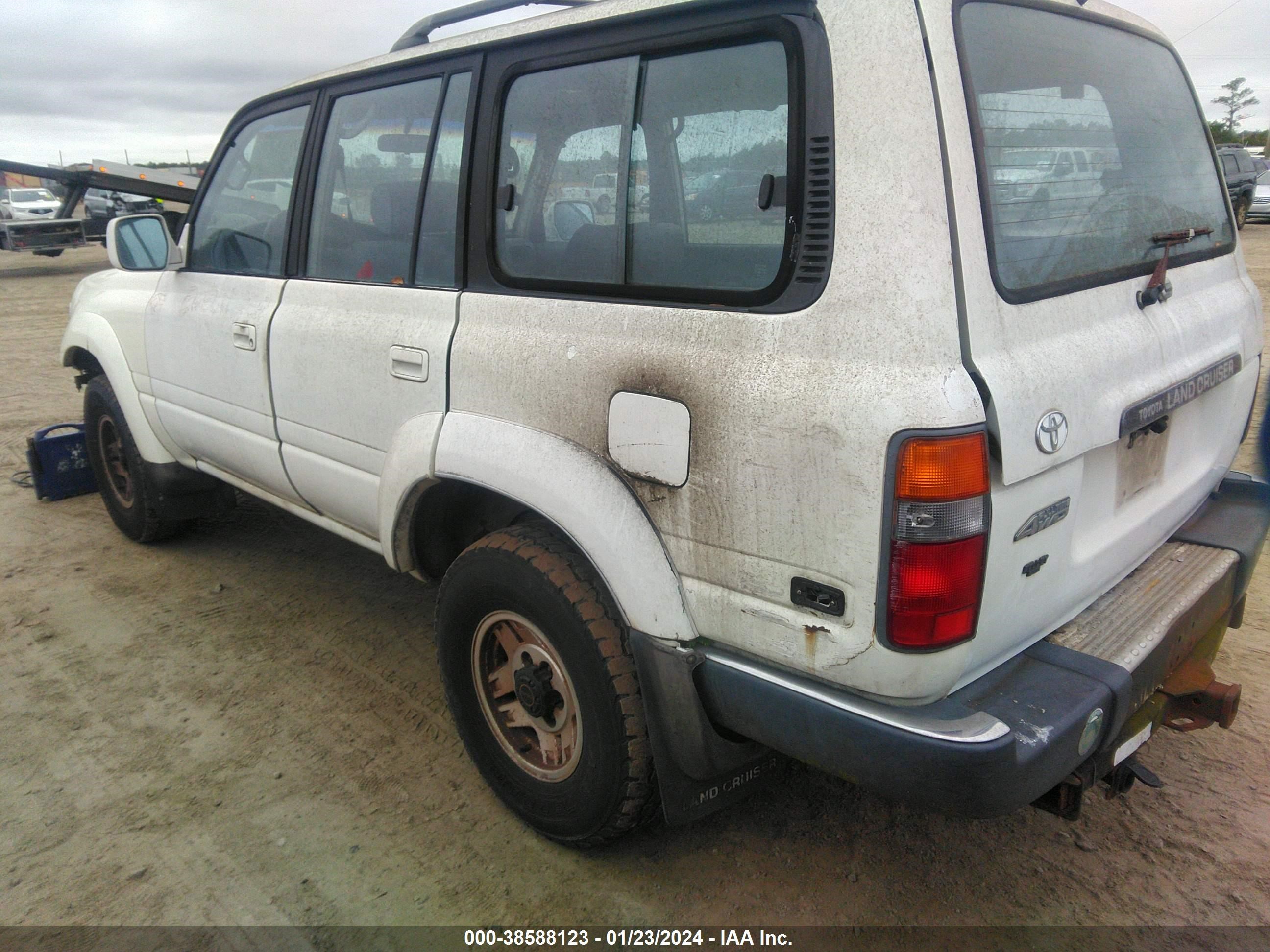 Photo 2 VIN: JT3FJ80W7M0003496 - TOYOTA LAND CRUISER 