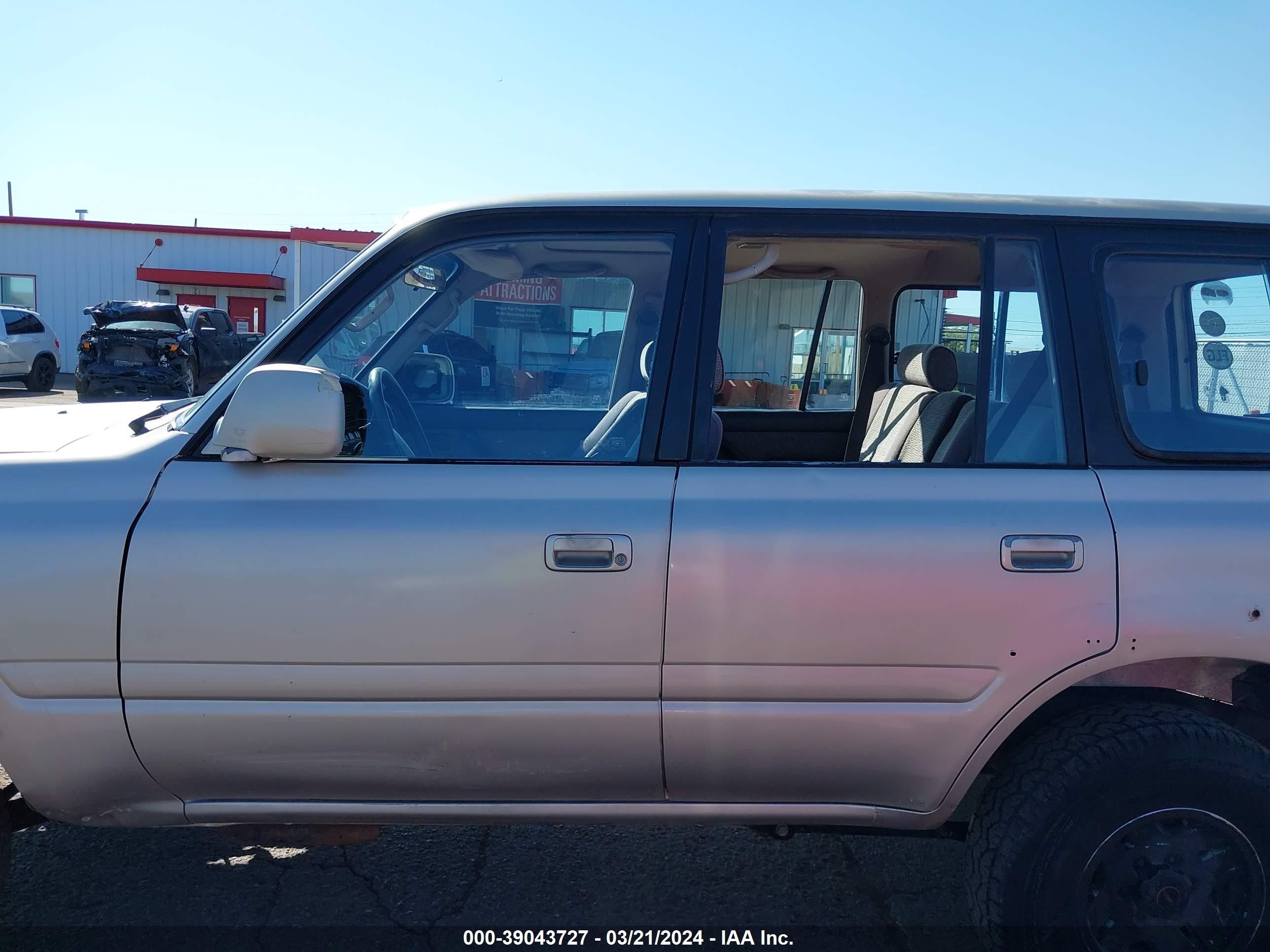 Photo 13 VIN: JT3FJ80W9M0025113 - TOYOTA LAND CRUISER 