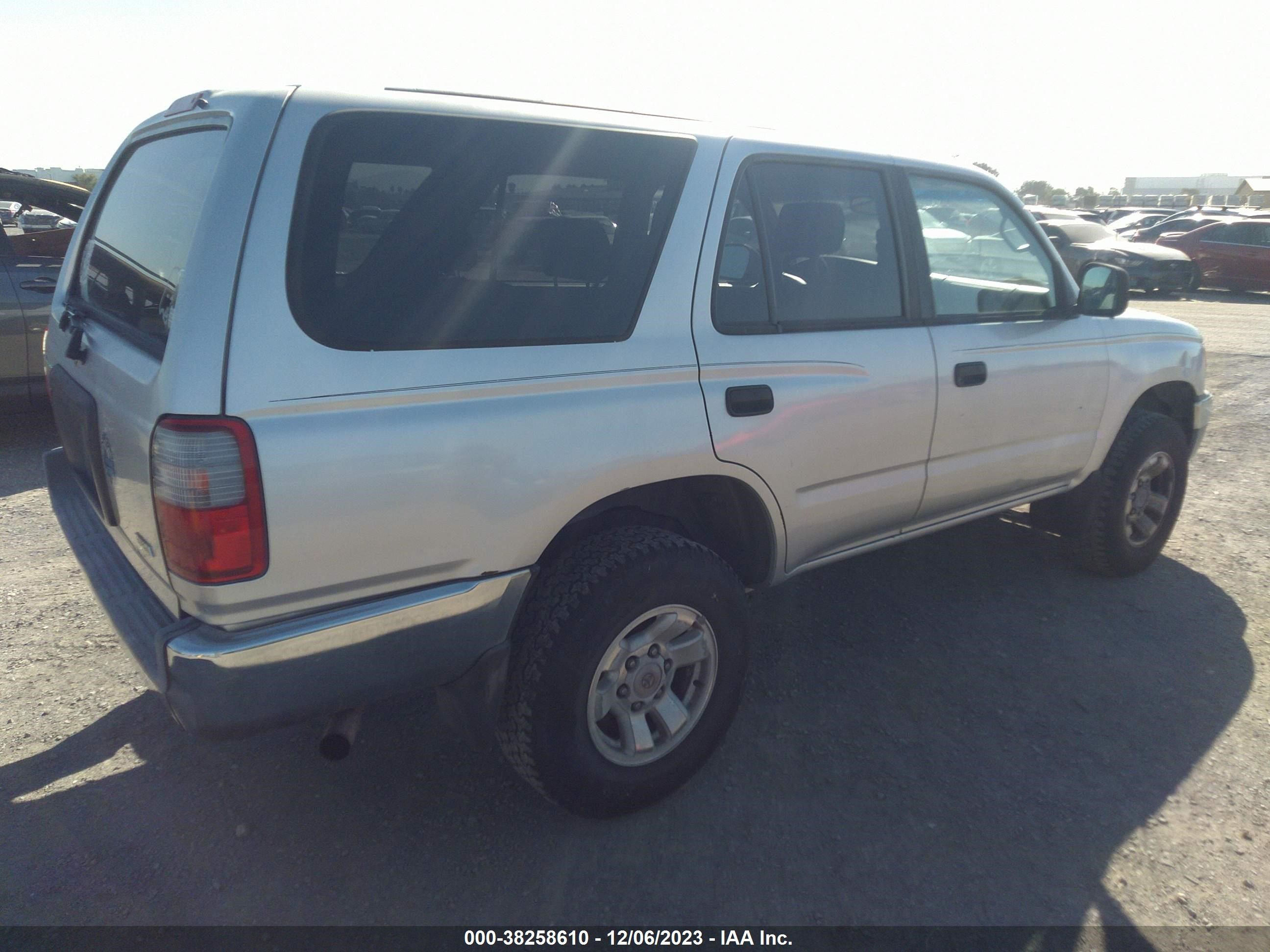 Photo 3 VIN: JT3GM84R7Y0063381 - TOYOTA 4RUNNER 