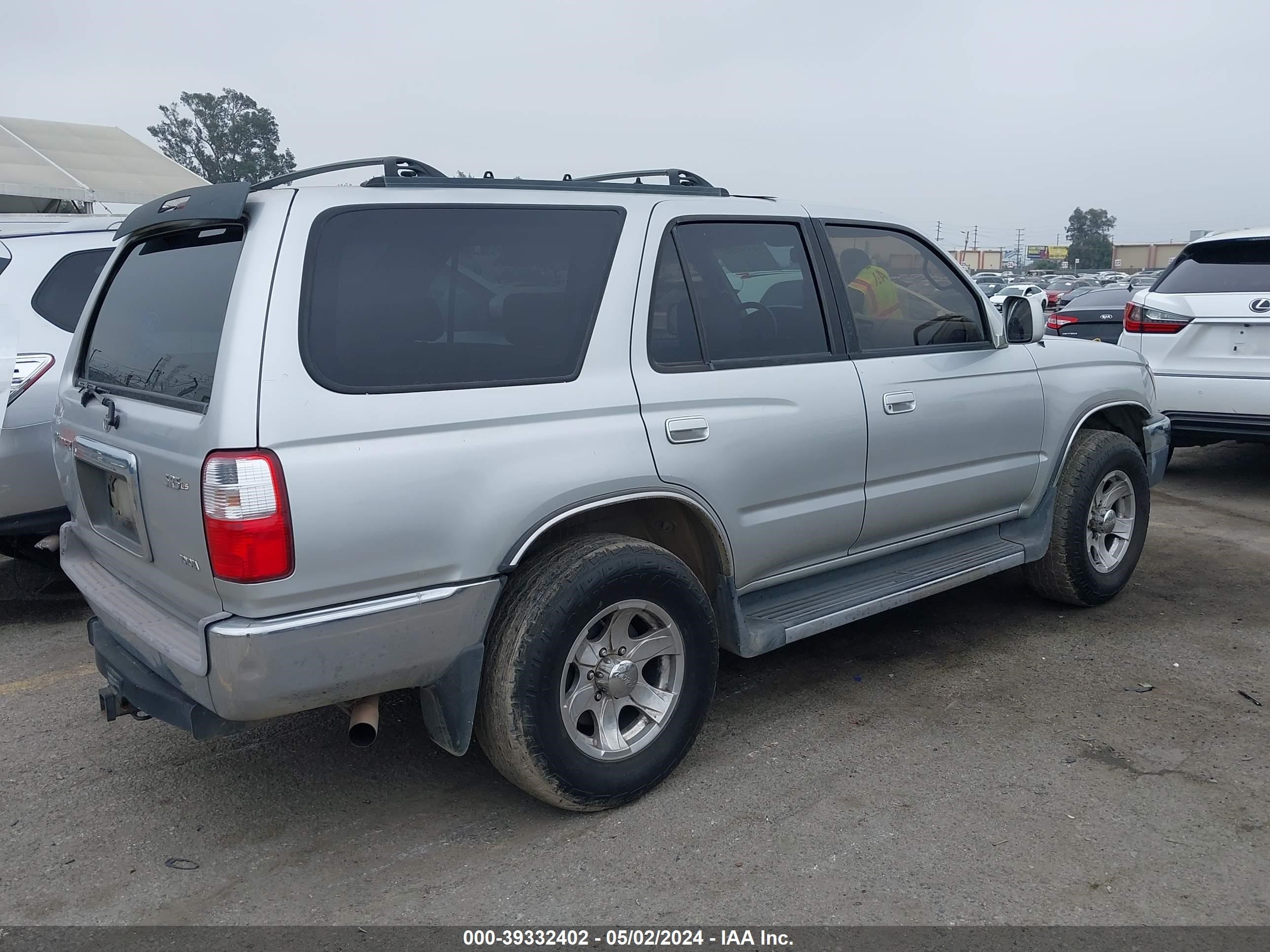 Photo 3 VIN: JT3GN86R420233066 - TOYOTA 4RUNNER 