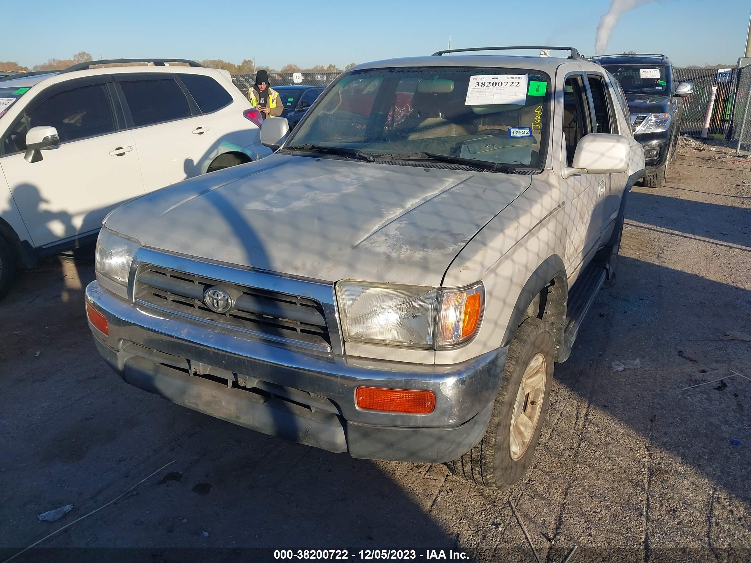 Photo 1 VIN: JT3GN86R8W0072596 - TOYOTA 4RUNNER 