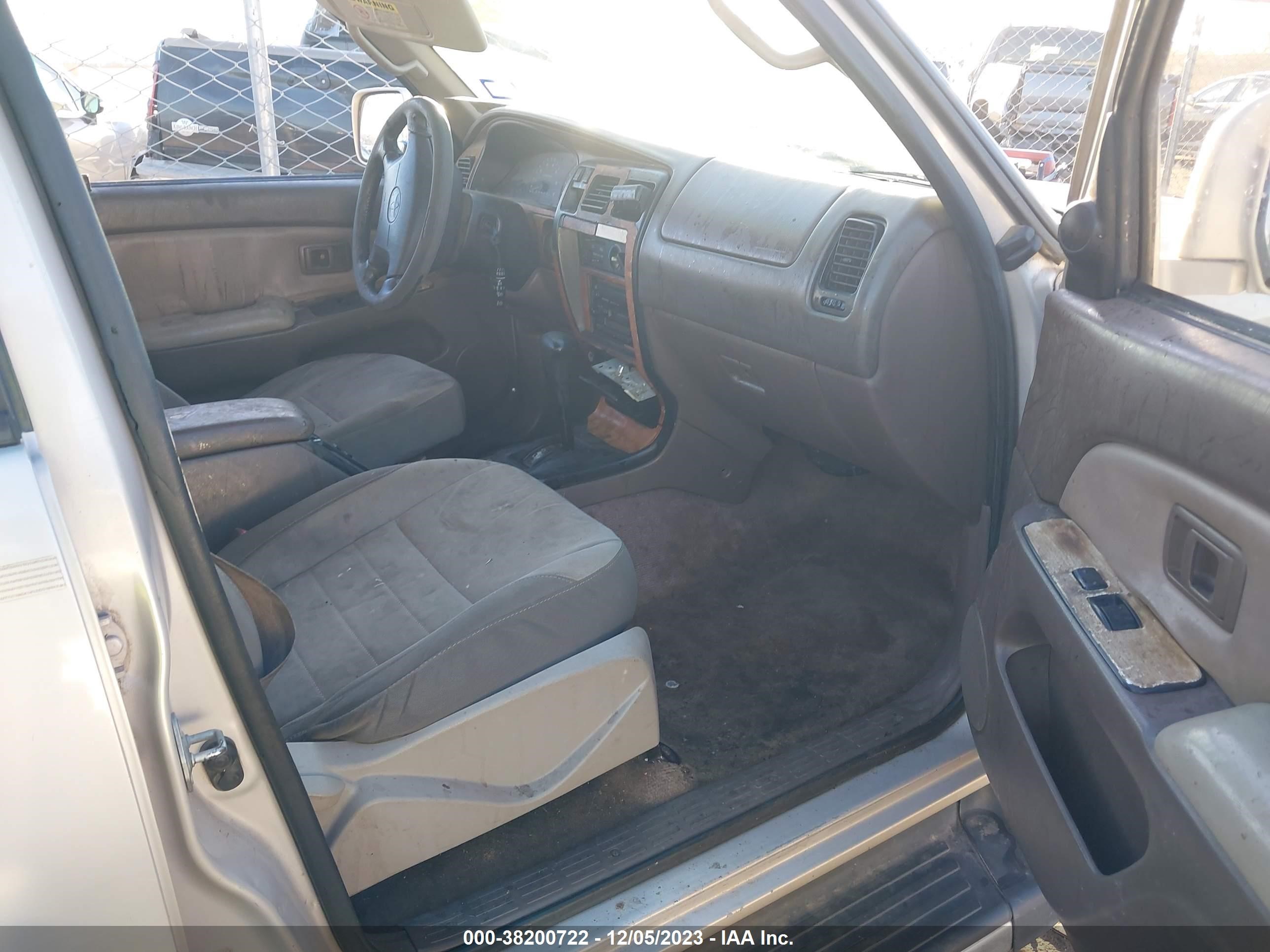 Photo 4 VIN: JT3GN86R8W0072596 - TOYOTA 4RUNNER 