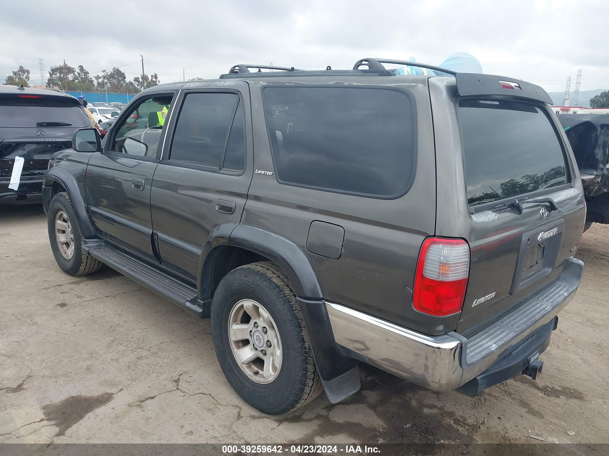 Photo 2 VIN: JT3GN87R2W0089019 - TOYOTA 4RUNNER 