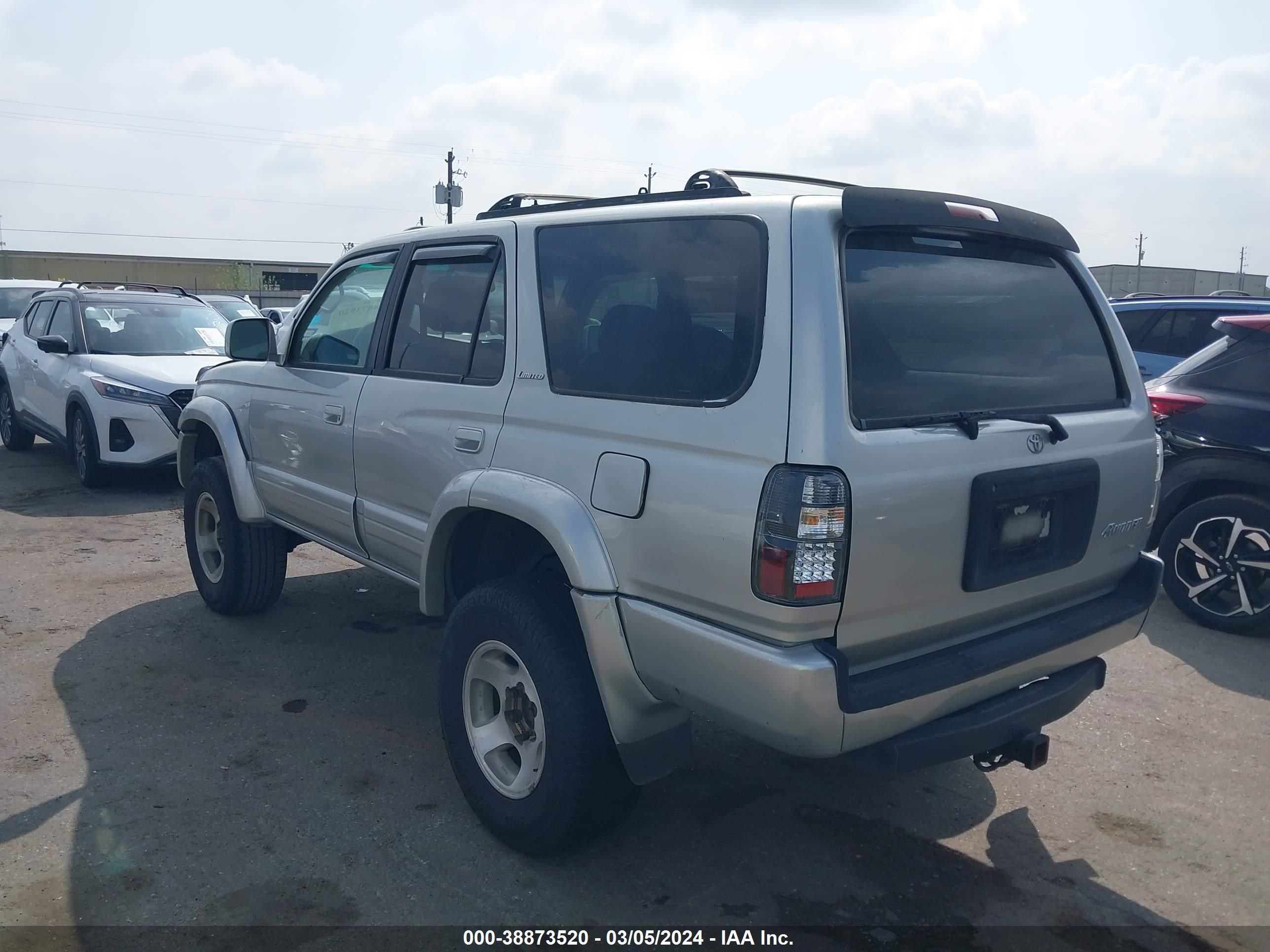 Photo 2 VIN: JT3GN87R3X0131893 - TOYOTA 4RUNNER 