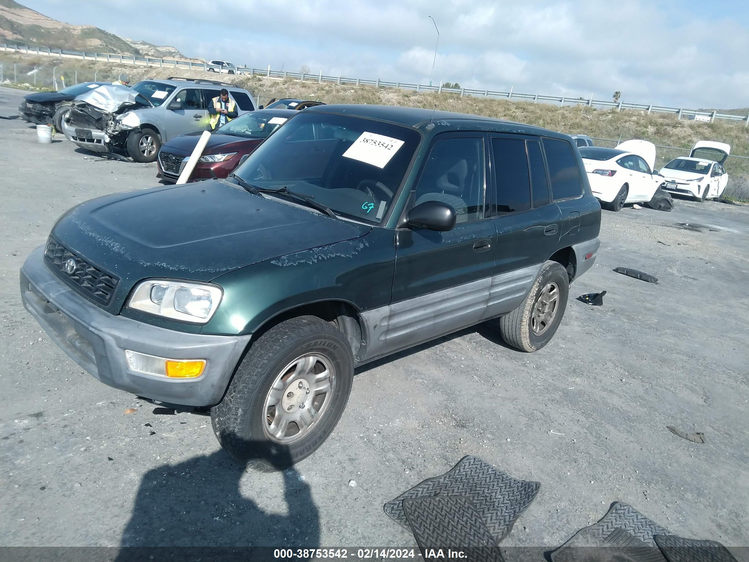 Photo 1 VIN: JT3GP10V0X7052102 - TOYOTA RAV 4 