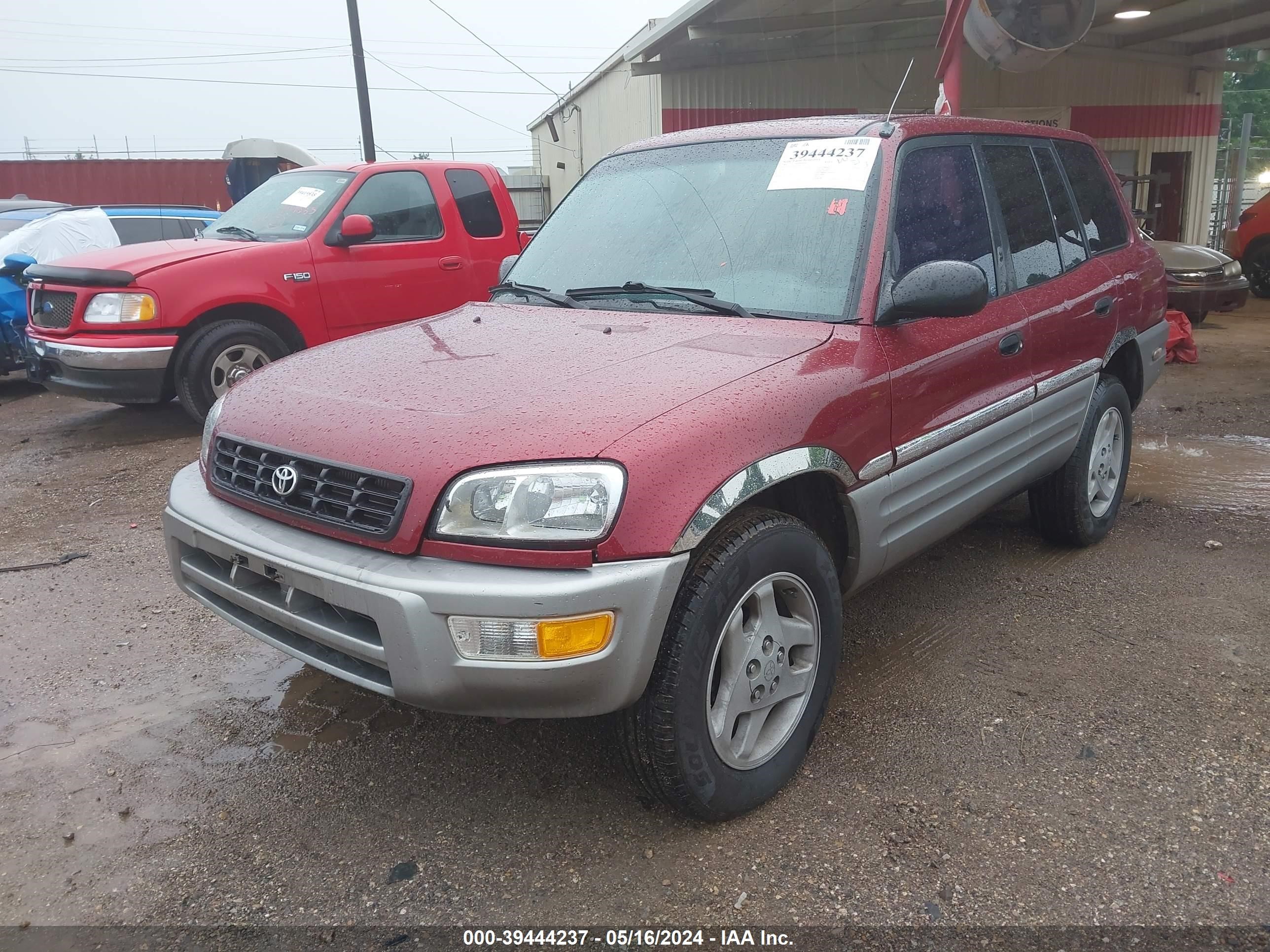 Photo 1 VIN: JT3GP10V4Y7067333 - TOYOTA RAV 4 