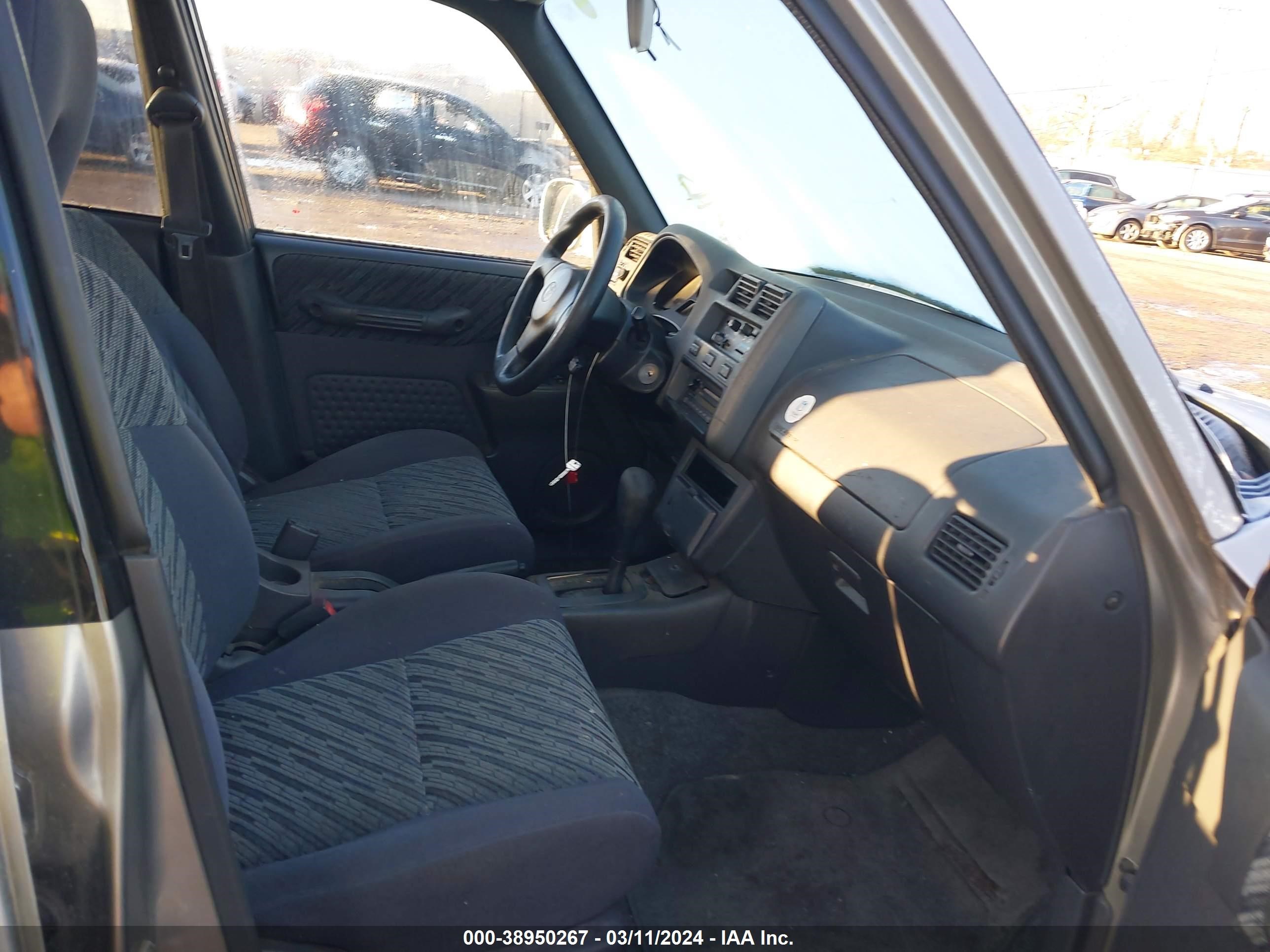 Photo 4 VIN: JT3GP10V6Y7073408 - TOYOTA RAV 4 