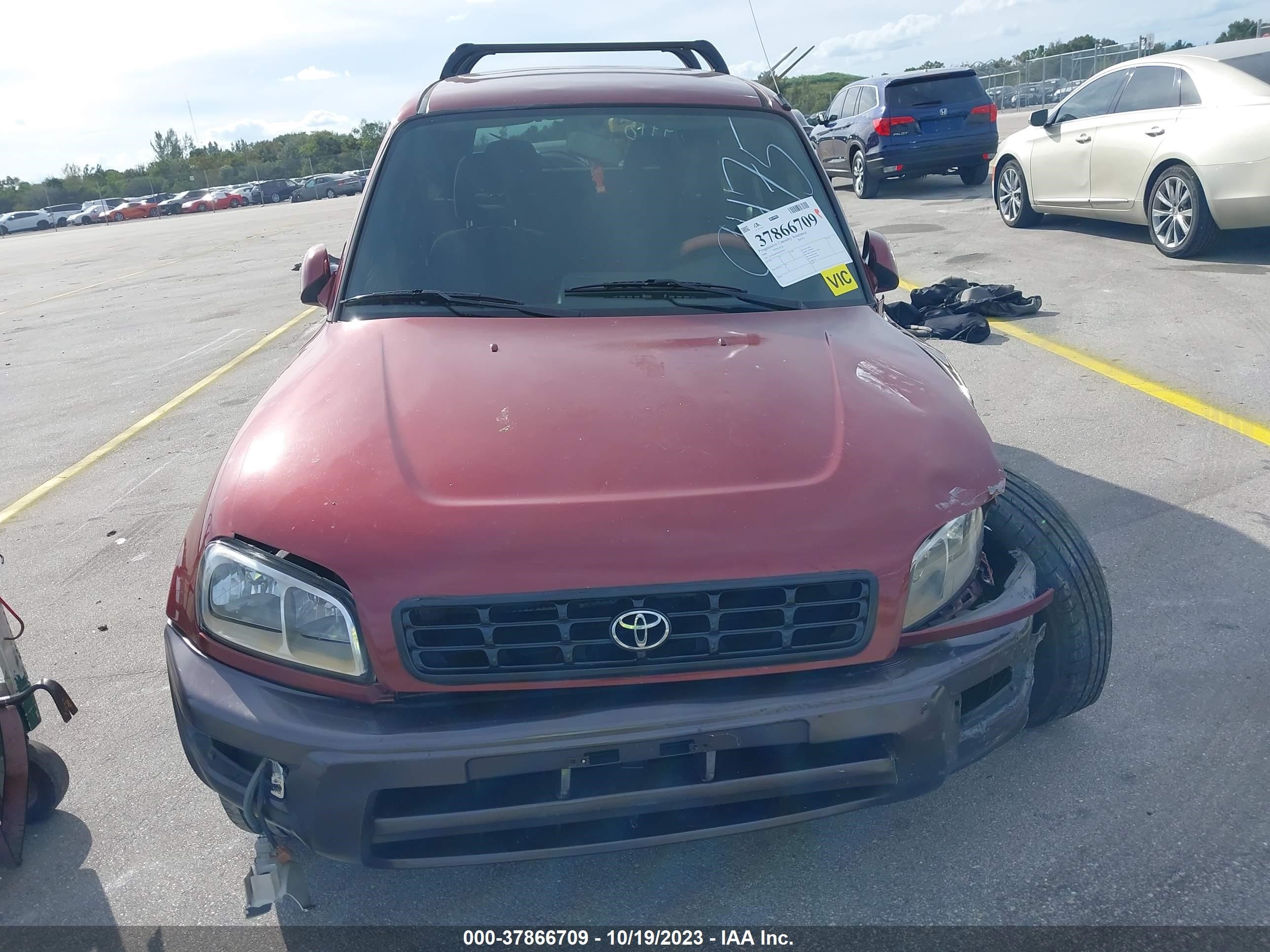 Photo 11 VIN: JT3GP10V8X7059475 - TOYOTA RAV 4 