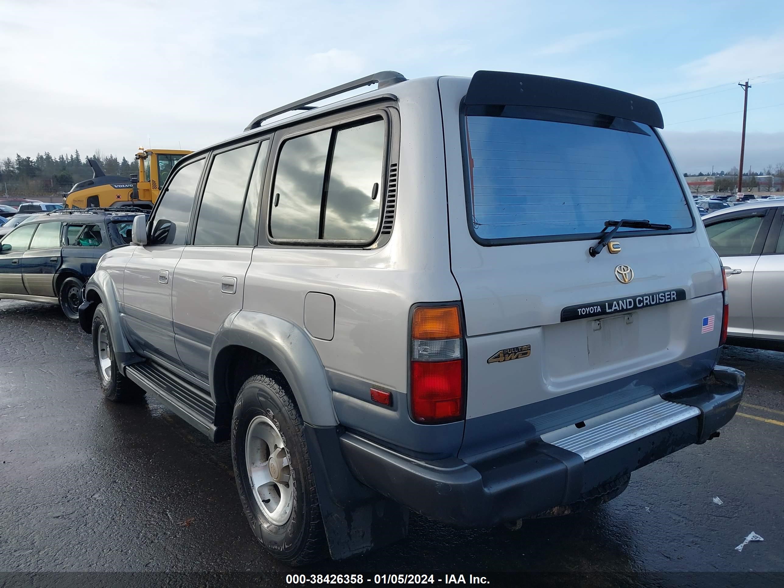 Photo 2 VIN: JT3HJ85J9V0182096 - TOYOTA LAND CRUISER 